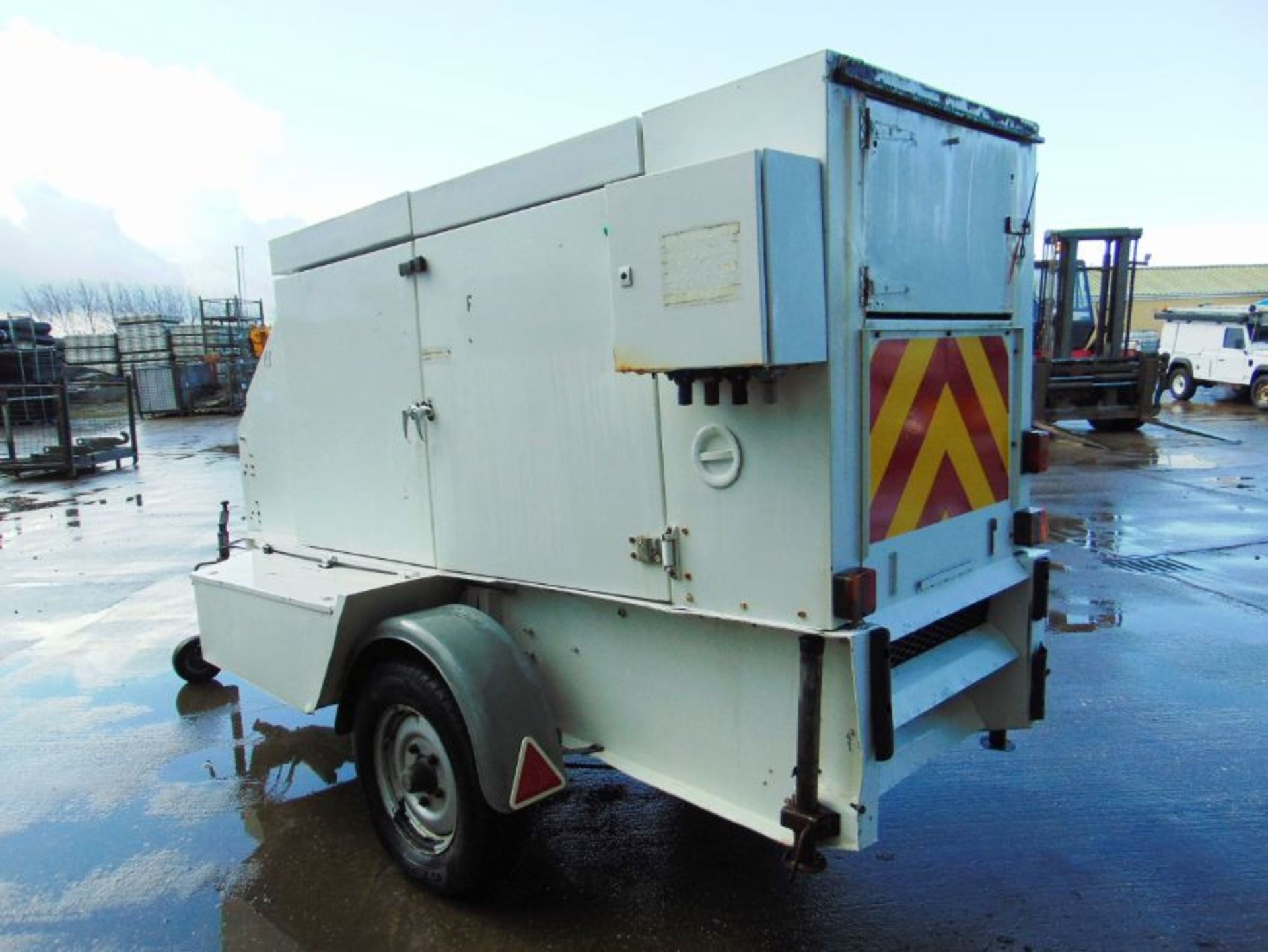 Trailer Mounted Containerised 130 KVA Mecc Alte Diesel Generator - Image 4 of 20