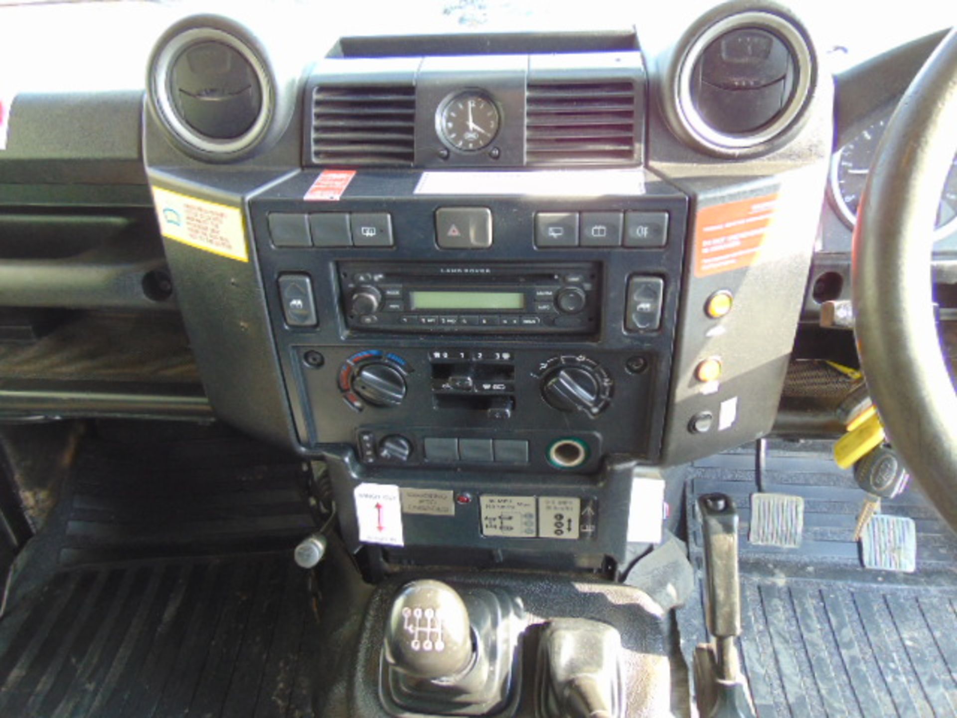 2011 Land Rover Defender 110 Puma hardtop 4x4 Utility vehicle (mobile workshop) - Image 23 of 34