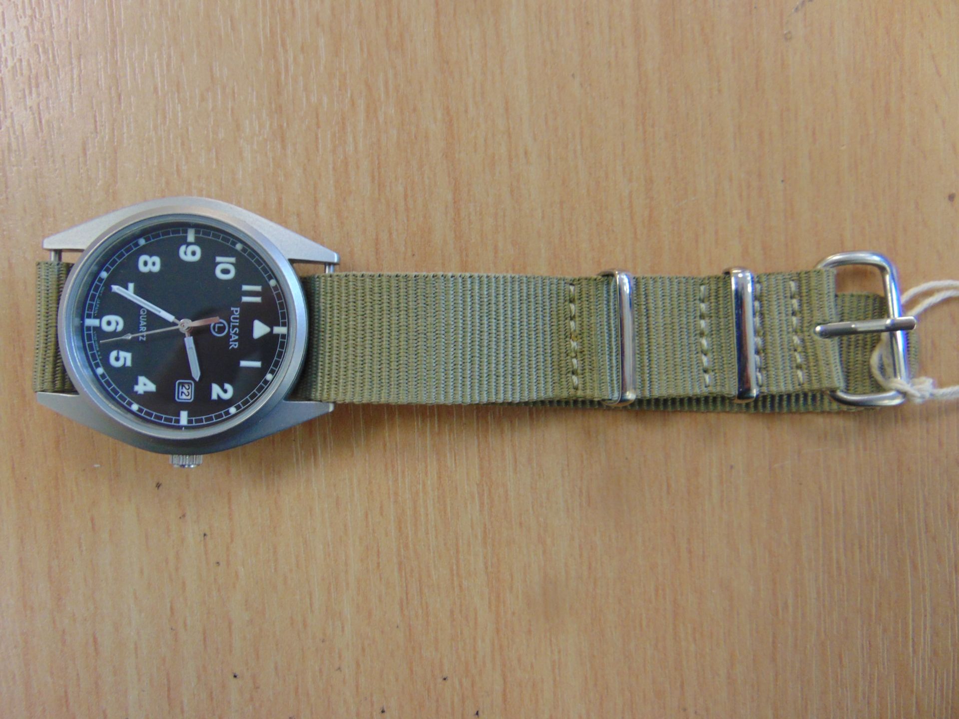 UNISSUED PULSAR W10 SERVICE WATCH NATO MARKED DATED 1999 ORIGINAL STRAP AND NEW BATTERY - Image 4 of 12