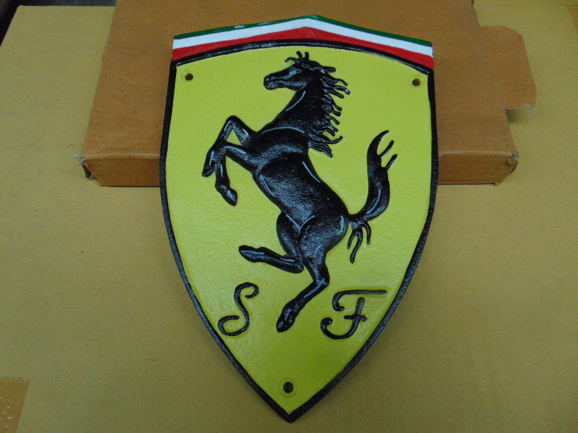 CAST IRON FERRARI PRANCING HORSE ADVERTISING SIGN - Image 6 of 6