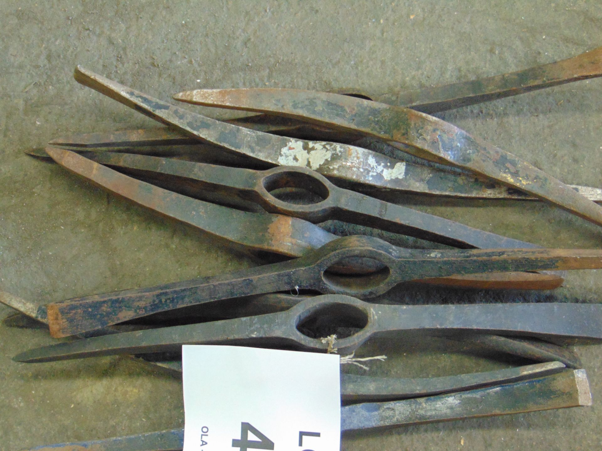 10X BRITISH ARMY PICK AXE SETS - Image 3 of 4