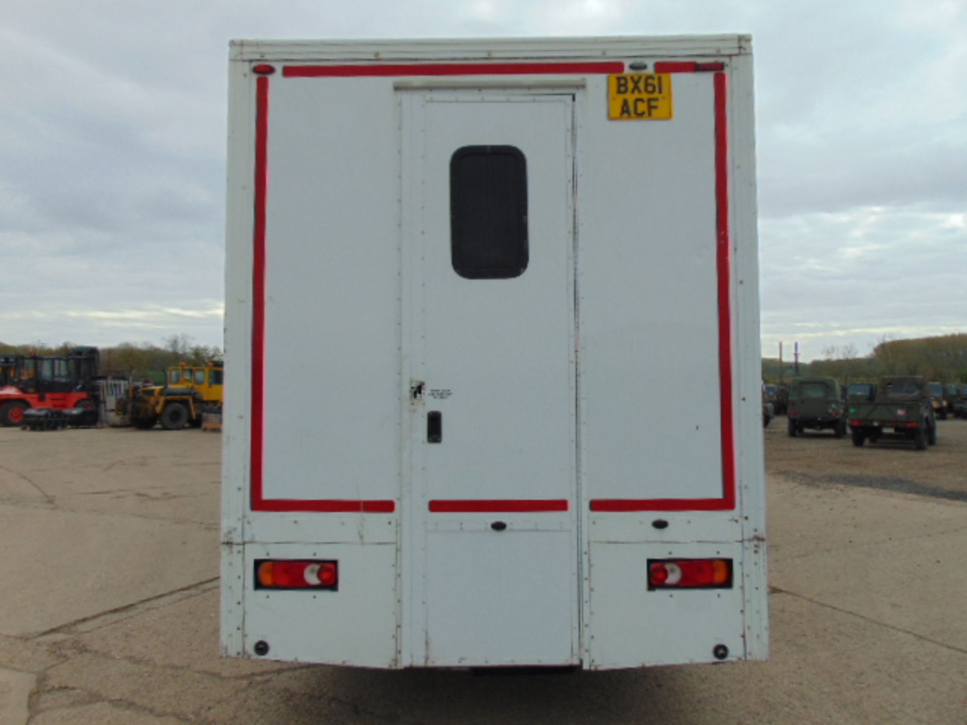 2011 Iveco Eurocargo 100E18 Day Cab Box Van 4x2 3.9L Diesel - Prison/Secure Transport Vehicle - Image 6 of 24