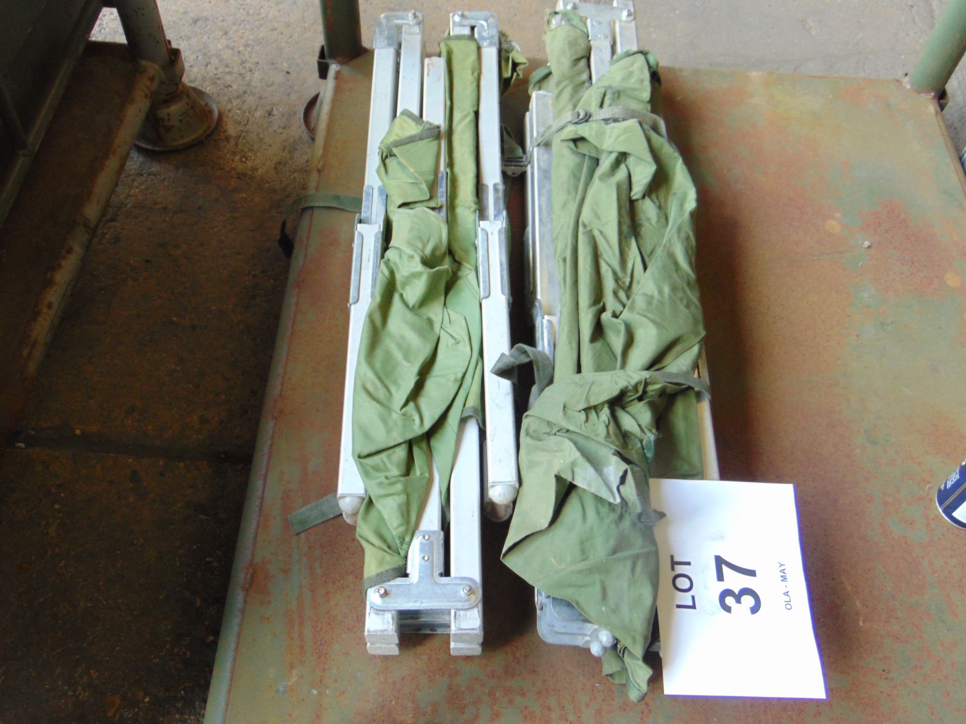 2X LIGHT WEIGHT BRITISH ARMY FOLDING CAMP BEDS - Image 3 of 3