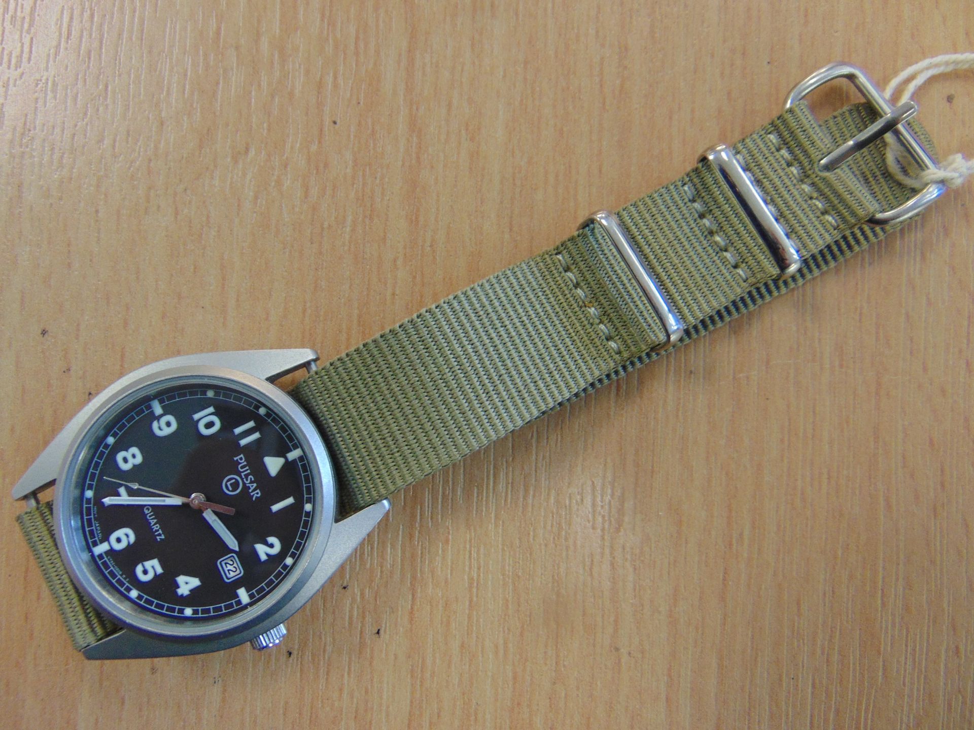 UNISSUED PULSAR W10 SERVICE WATCH NATO MARKED DATED 1999 ORIGINAL STRAP AND NEW BATTERY - Image 3 of 12