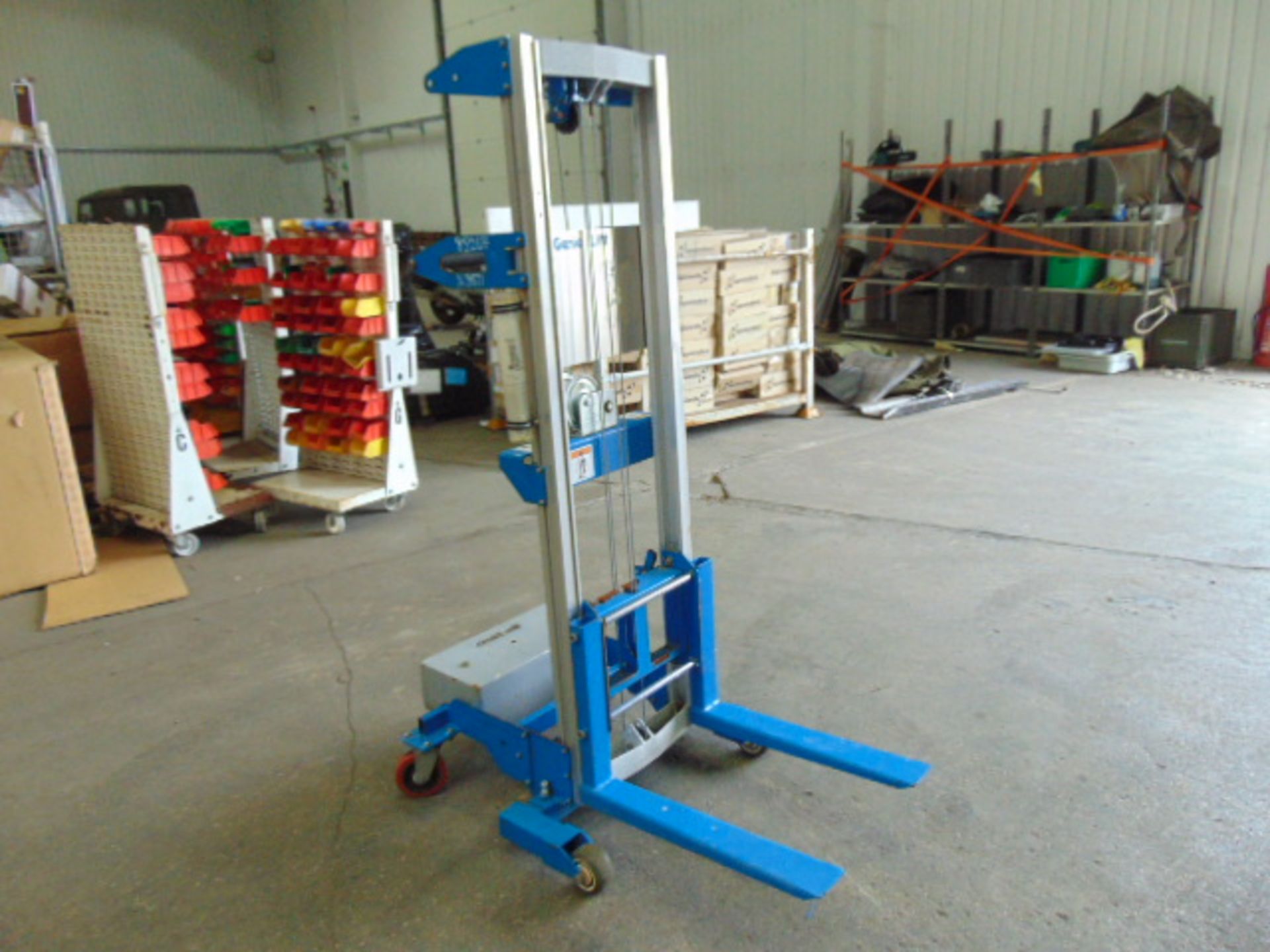 Unused Genie GL-8 181 Kg Material Lift - Image 4 of 8