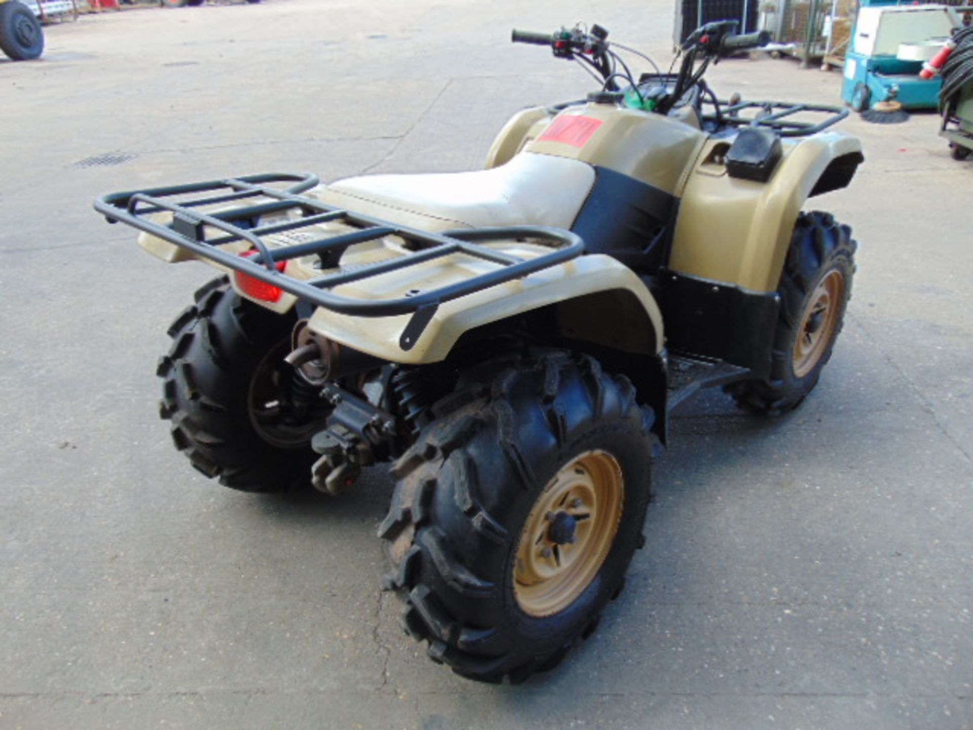 Yamaha Grizzly 450 4 x 4 ATV Quad Bike Complete with Winch ONLY 164 HOURS! - Image 8 of 22