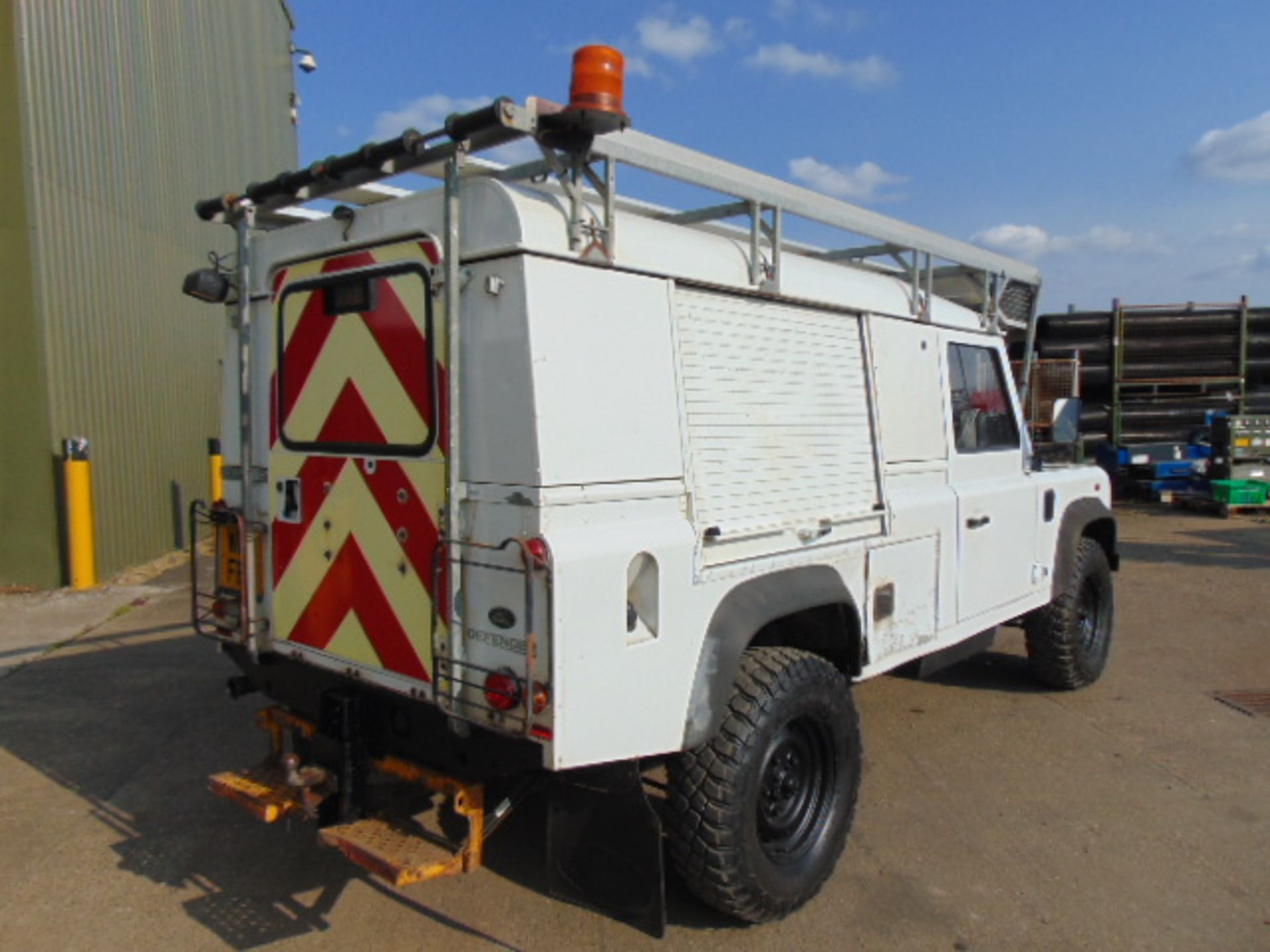 2011 Land Rover Defender 110 Puma hardtop 4x4 Utility vehicle (mobile workshop) - Image 6 of 34