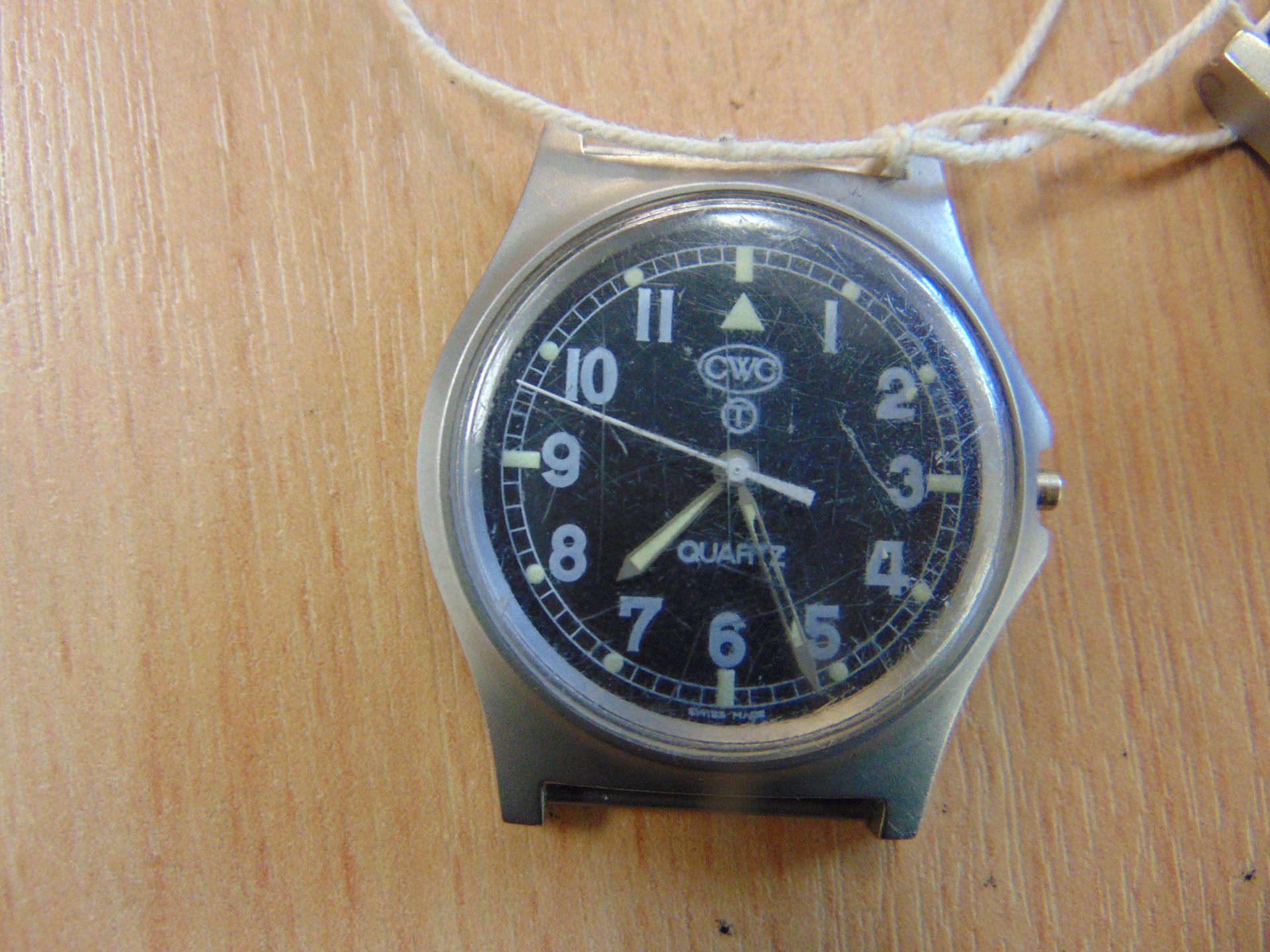 2X CWC 0552 ROYAL MARINES ISSUE SERVICE WATCHES NATO MARKED DATED 1990 - Image 3 of 8