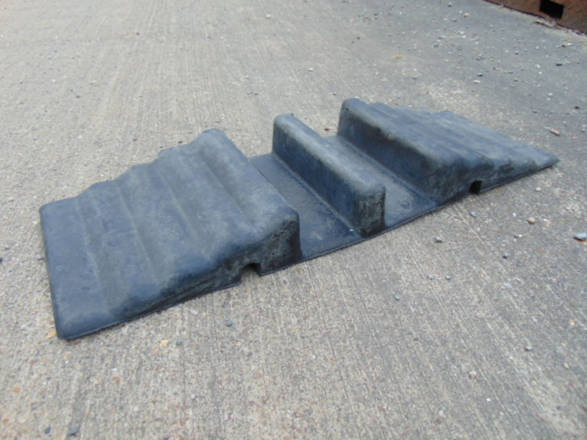 Approx 20 x Heavy Duty 2 Channel Cable Protectors - Image 2 of 2