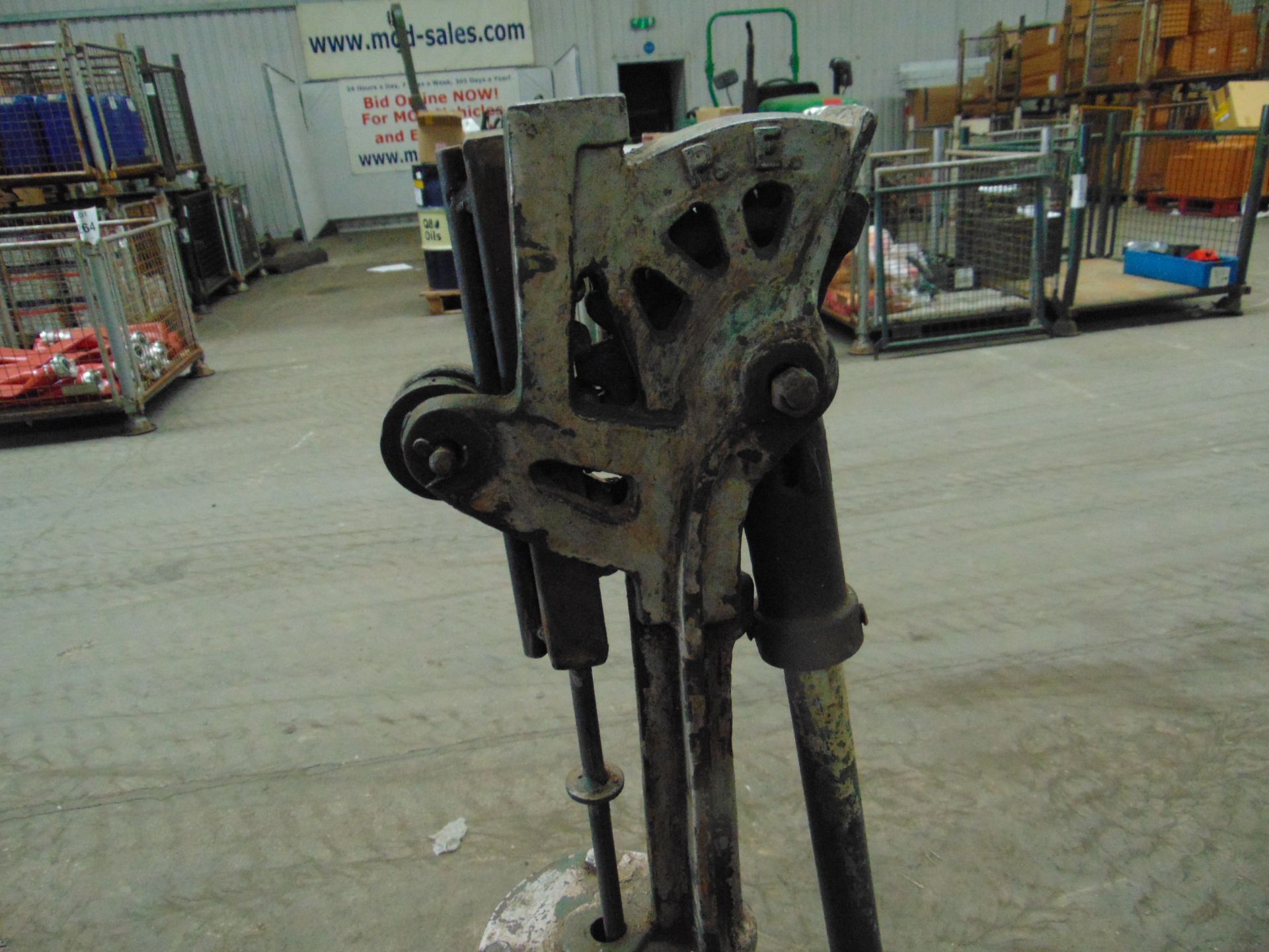 GENUINE ANTIQUE FULL SIZE CAST IRON WATER PUMP - Image 8 of 8