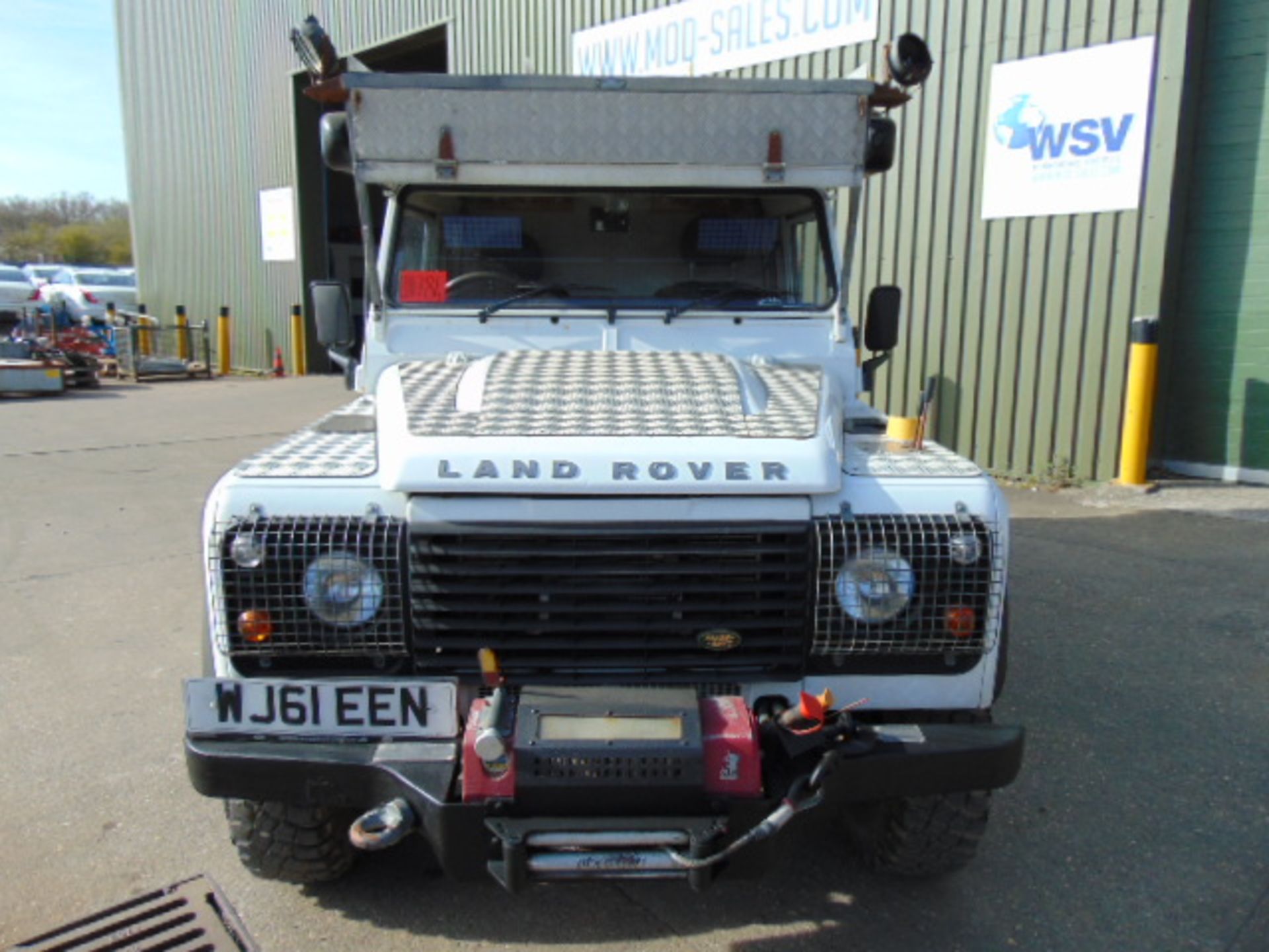 2011 Land Rover Defender 110 Puma hardtop 4x4 Utility vehicle (mobile workshop) - Image 2 of 36