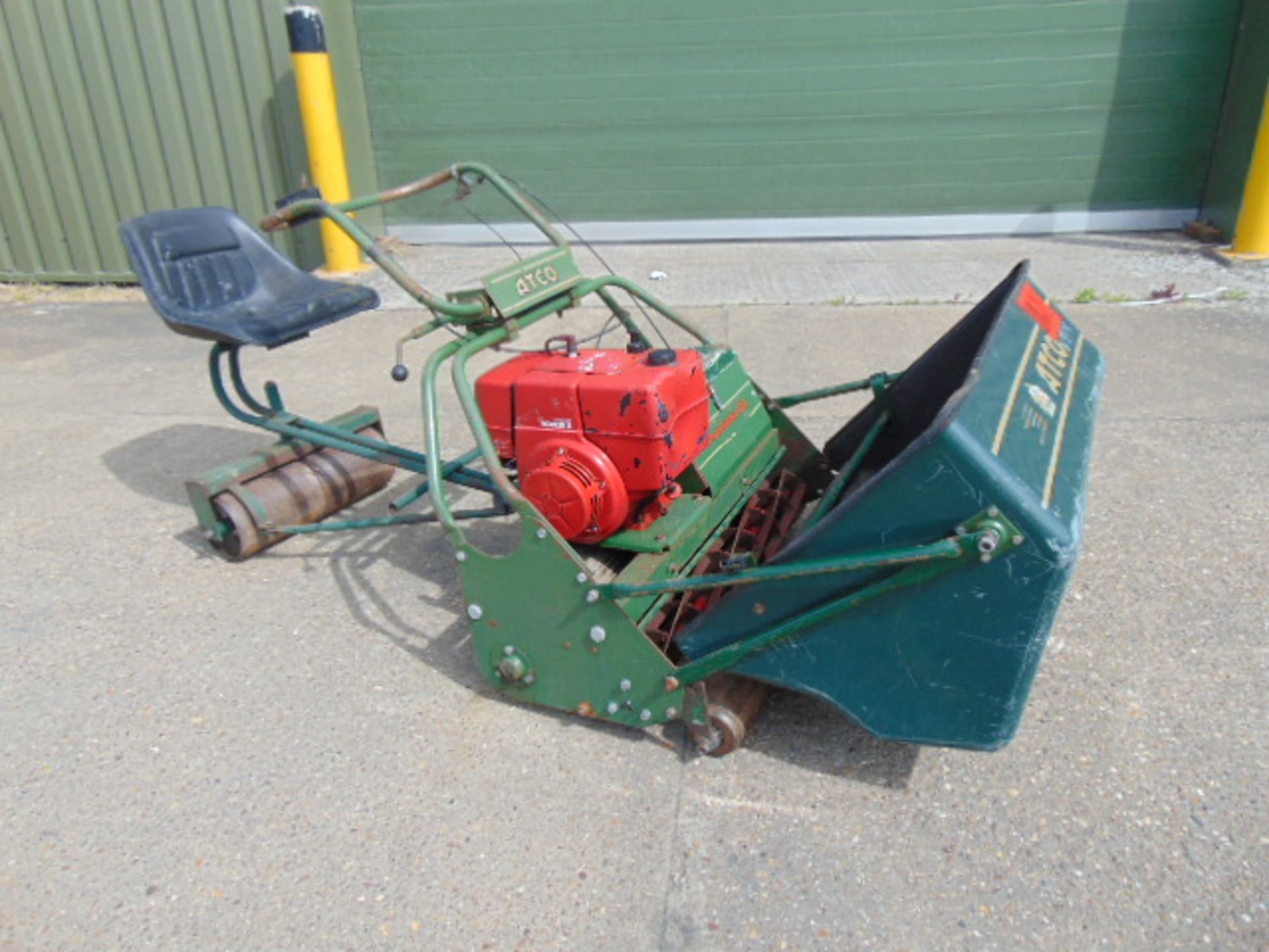 Atco 34" Groundsman B34 Lawn Mower with Magnum Kohler 8 engine