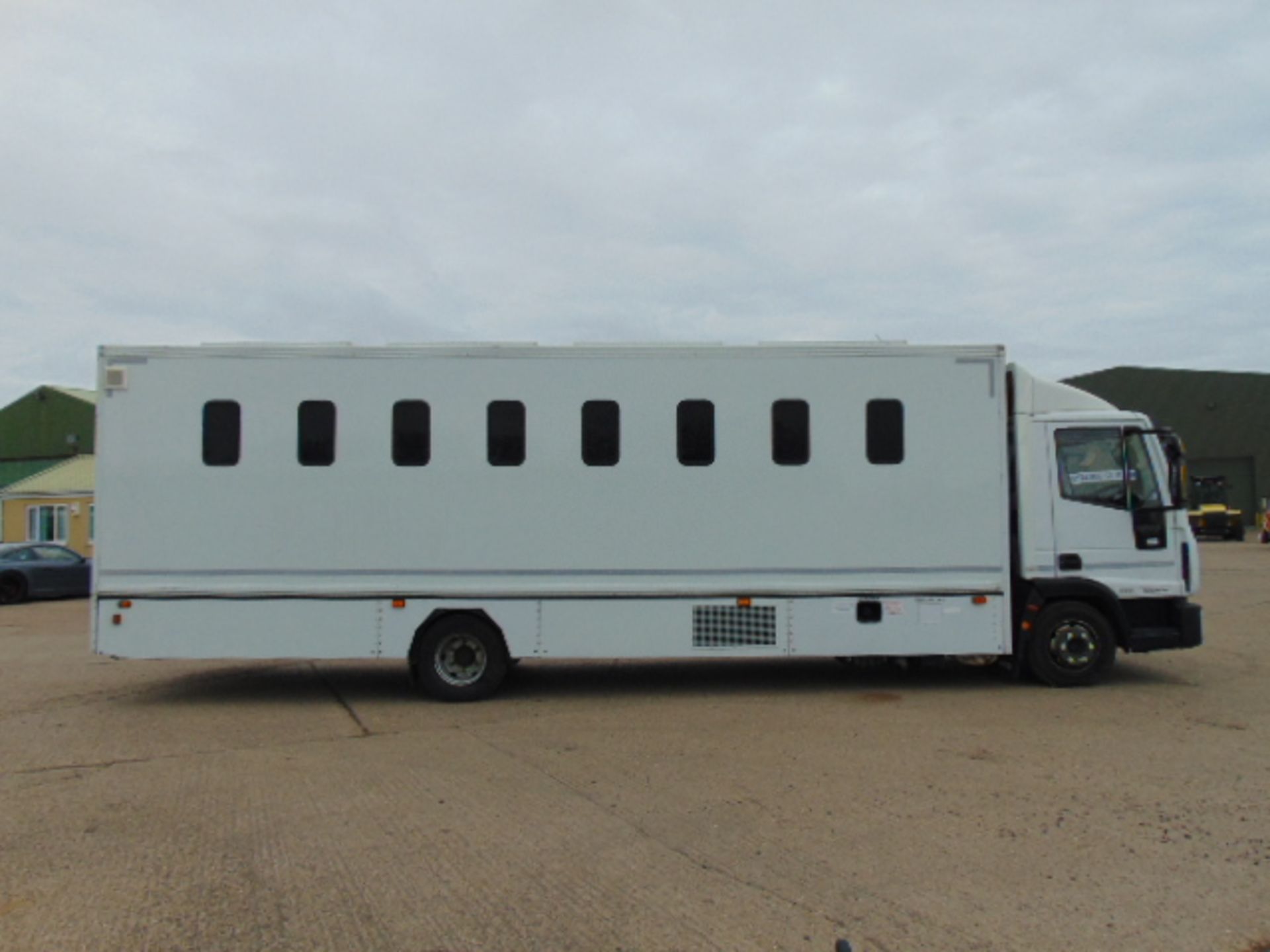 2011 Iveco Eurocargo 100E18 Day Cab Box Van 4x2 3.9L Diesel - Prison/Secure Transport Vehicle - Image 8 of 24