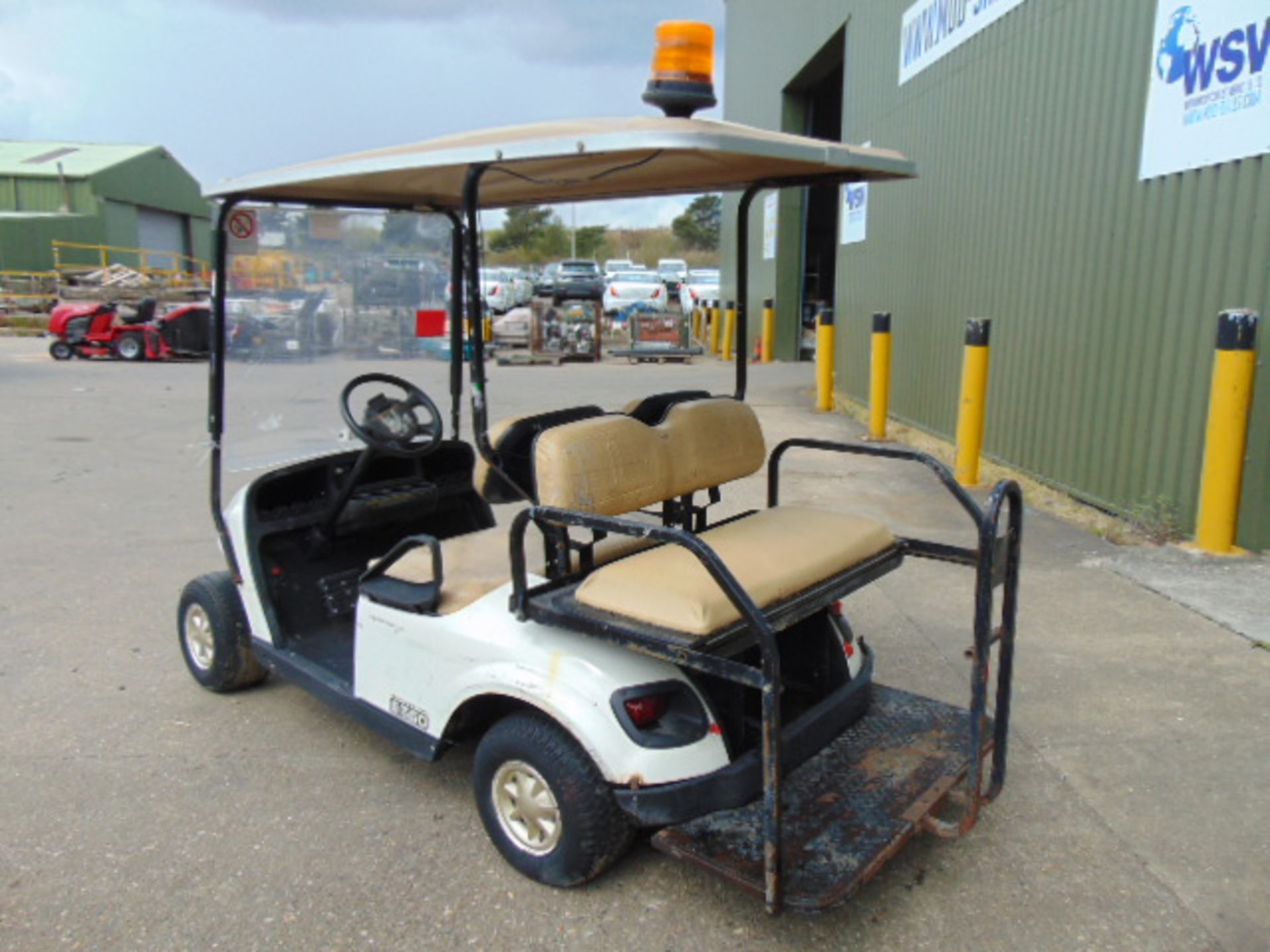 E-Z-GO 4 Seater Golf Buggy ONLY 1128 HOURS! - Image 7 of 13