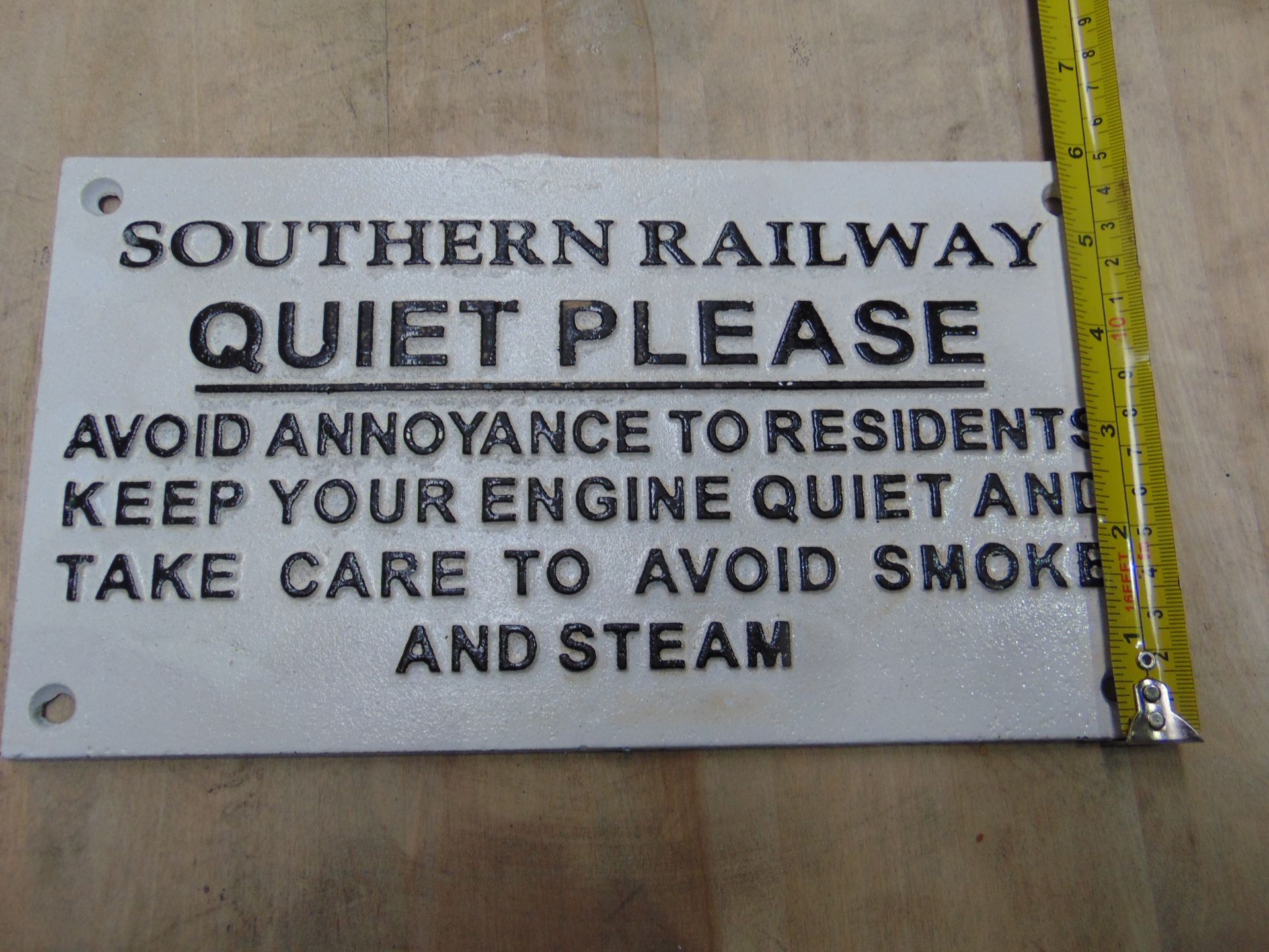 SOUTHERN RAILWAY CAST IRON SIGN - Image 2 of 3