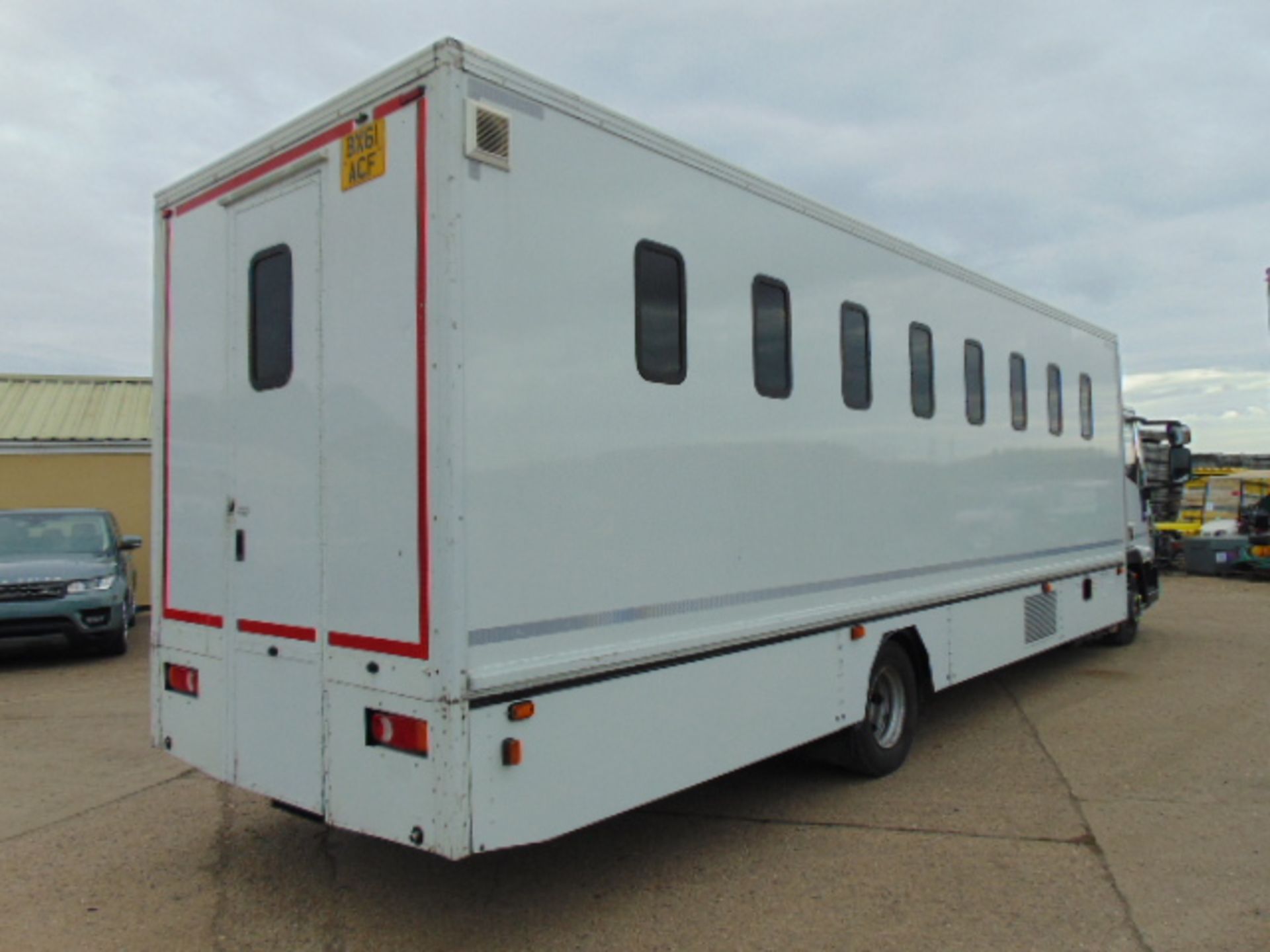 2011 Iveco Eurocargo 100E18 Day Cab Box Van 4x2 3.9L Diesel - Prison/Secure Transport Vehicle - Image 7 of 24