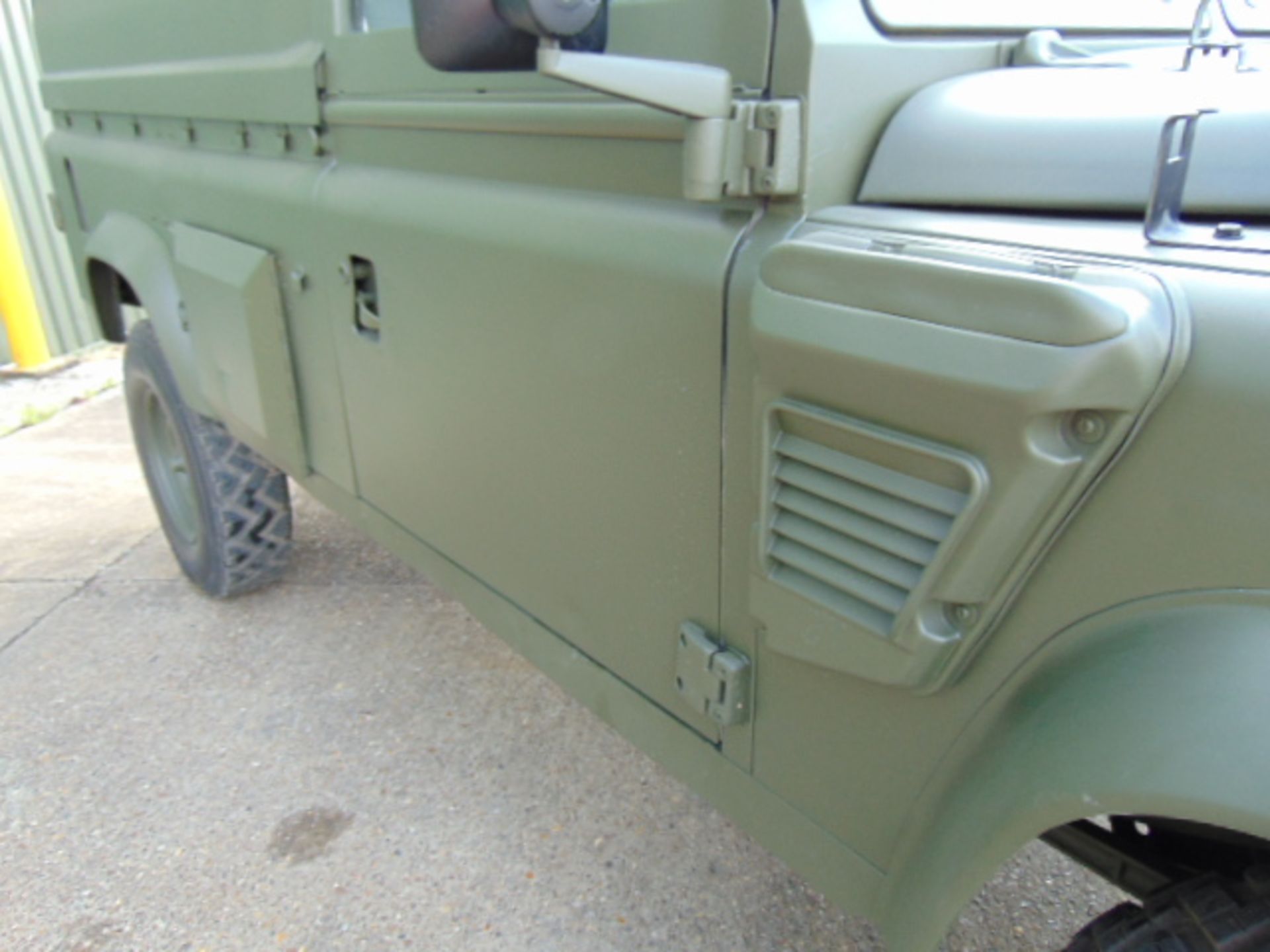 1998 Land Rover Wolf 110 Hard Top with Remus upgrade - Image 13 of 32