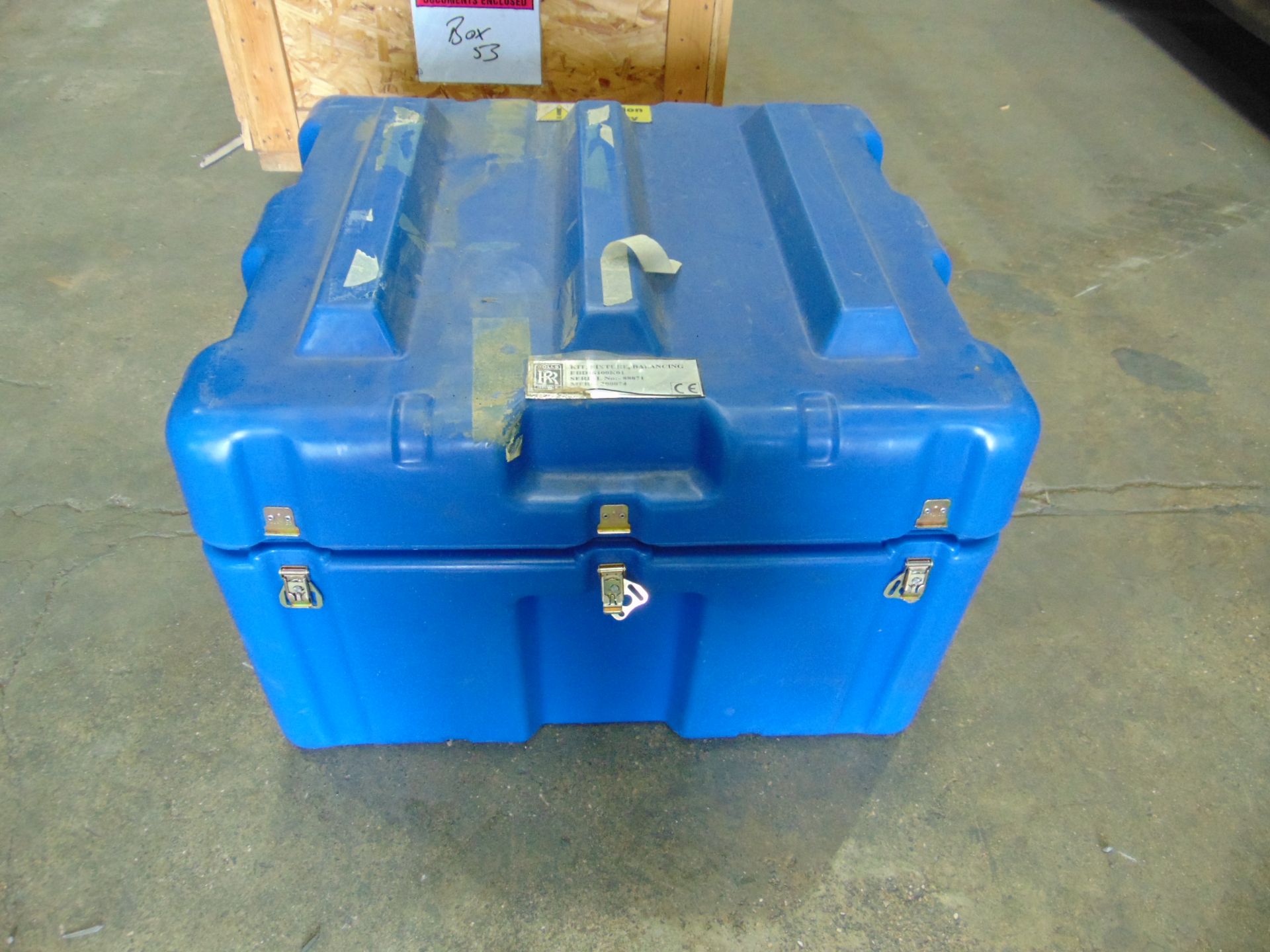 ROLLS ROYCE KIT FIXTURE BALANCING IN TRANSIT CASE