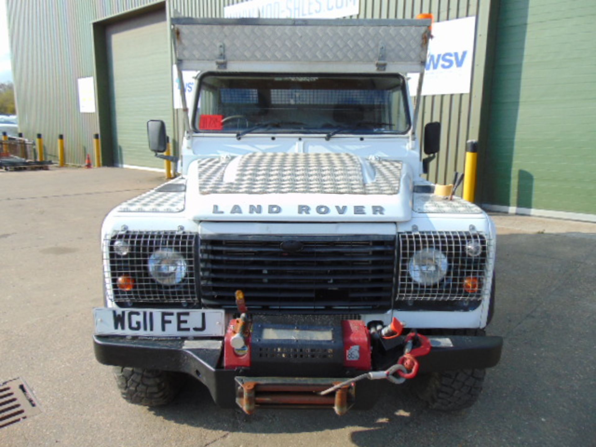 2011 Land Rover Defender 110 Puma hardtop 4x4 Utility vehicle (mobile workshop) - Image 2 of 34