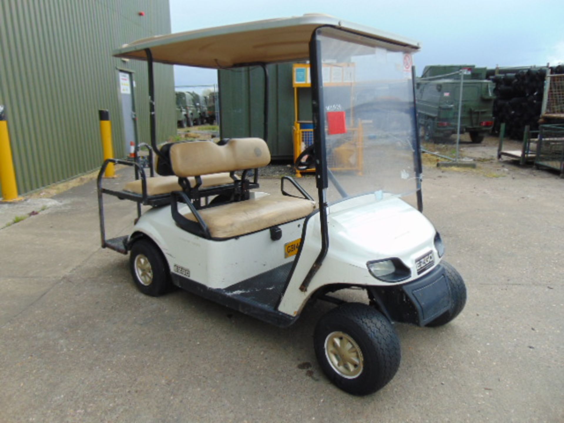 E-Z-GO 4 Seater Golf Buggy ONLY 1128 HOURS! - Image 3 of 13