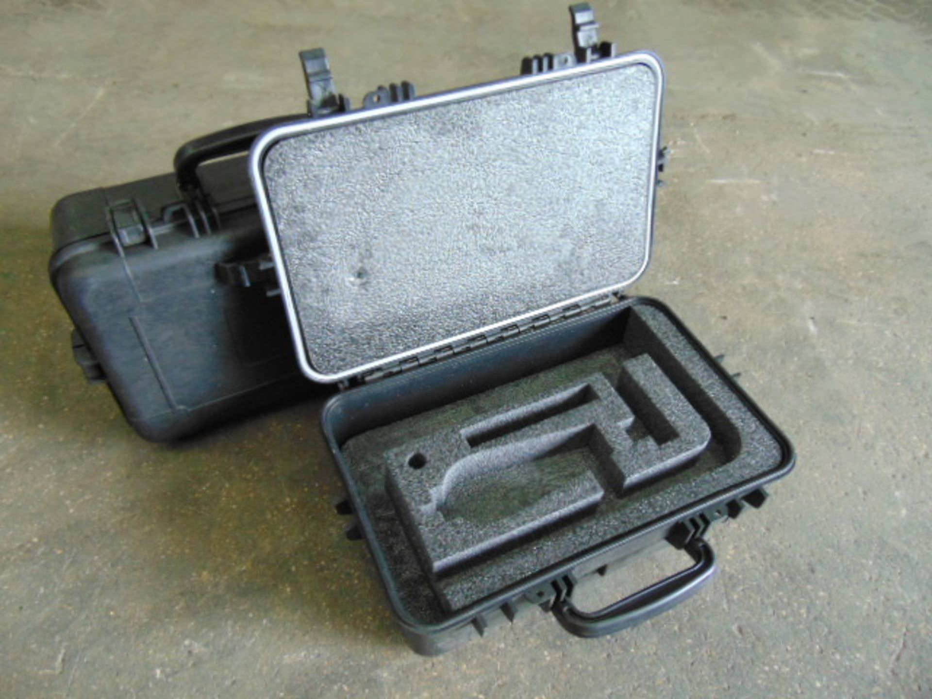 2 x Heavy-duty Waterproof Peli Style Hard Cases with Removeable Foam Inserts - Image 4 of 5