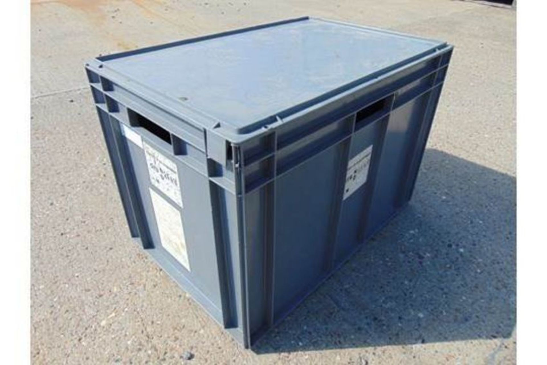 10 x Standard MoD Stackable Storage Boxes c/w Lids - Image 4 of 7