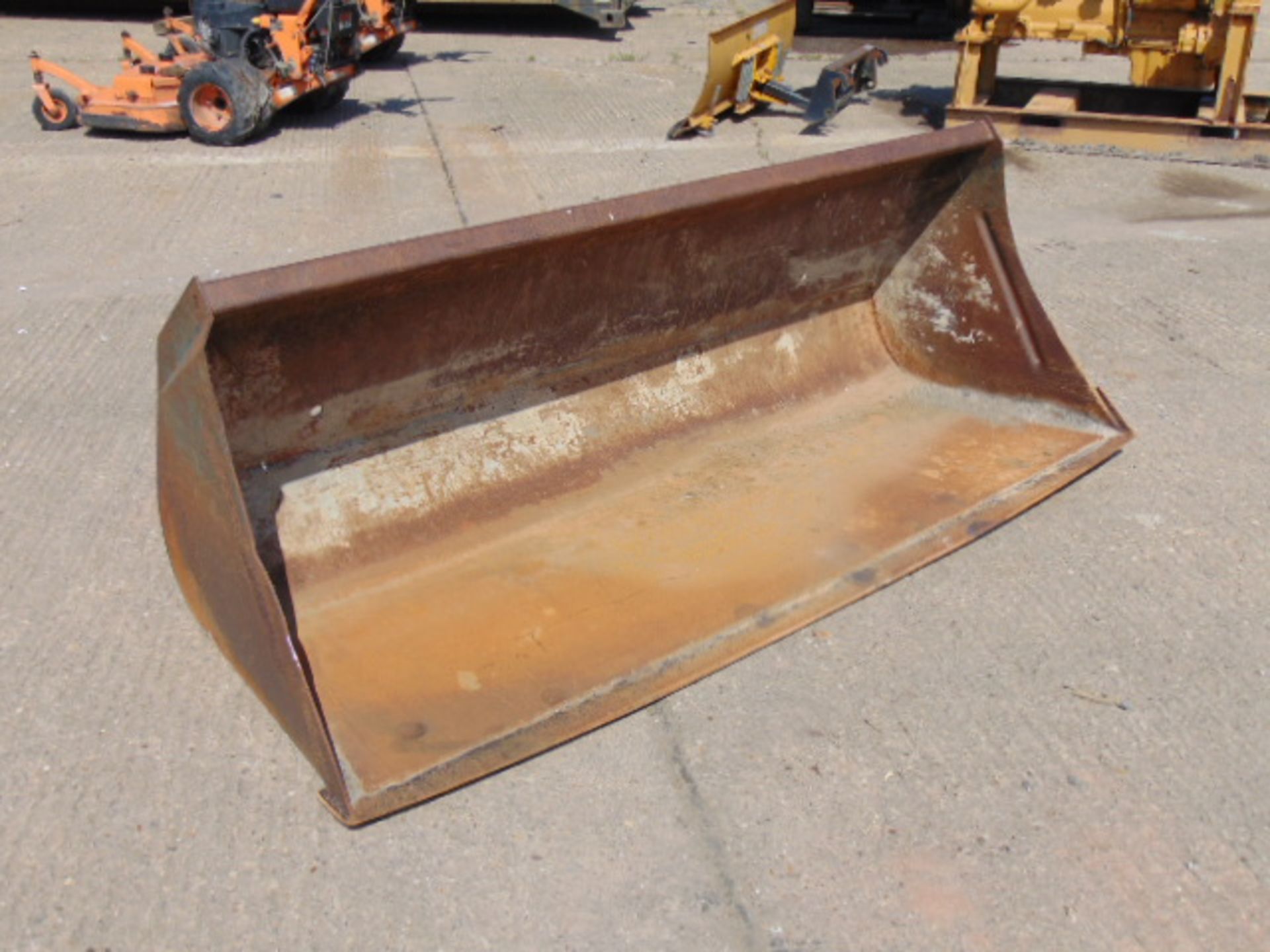 7ft Heavy Duty Loader Bucket - Image 2 of 4