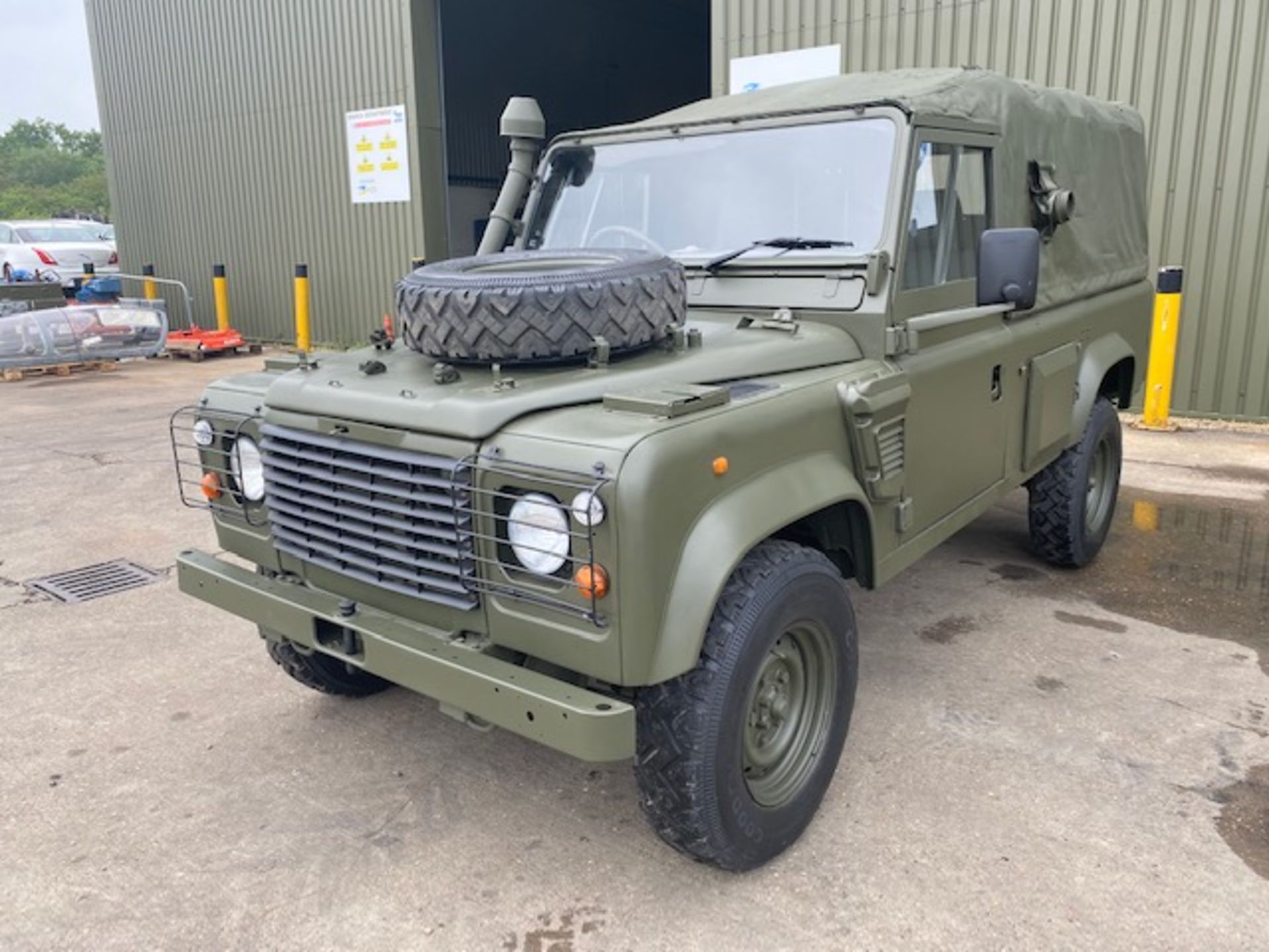 1997 Land Rover Wolf 110 Soft Top with Remus upgrade ONLY 141,383km! - Image 2 of 49