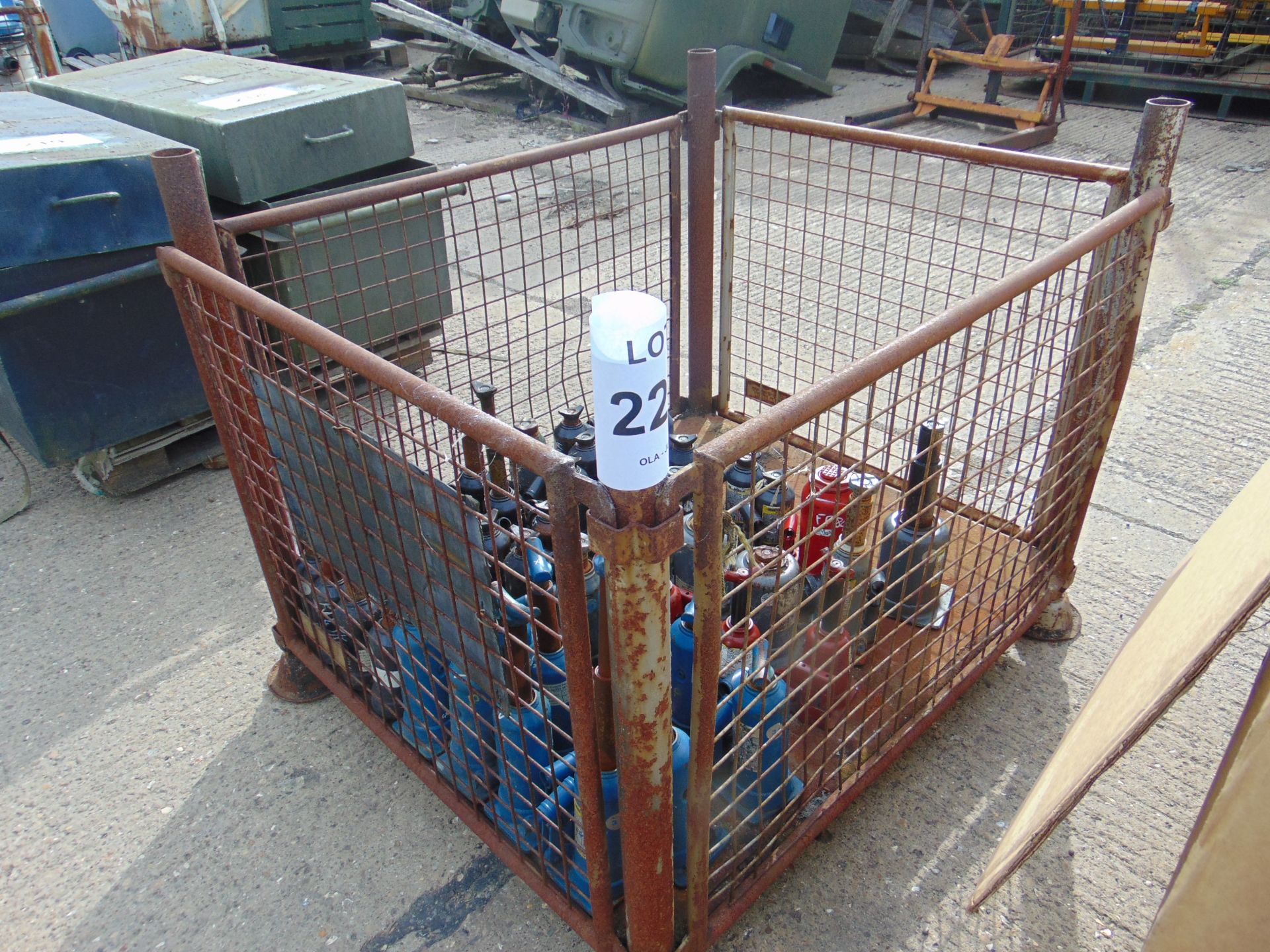 49 X HYDRAULIC BOTTLE JACKS 3 TONNE TO 10 TONNE