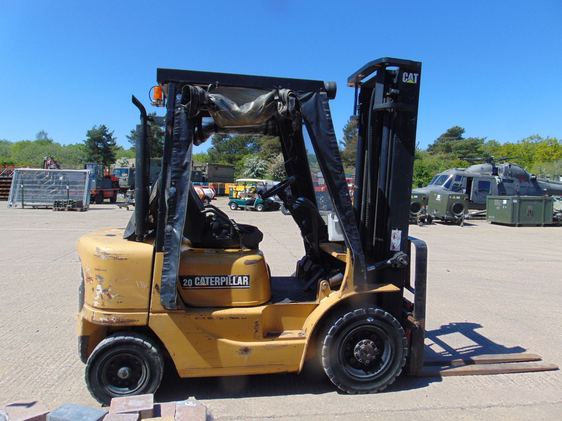 2000 CATERPILLAR DP DIESEL FORK LIFT 3723 HOURS C/W SIDESHIFT