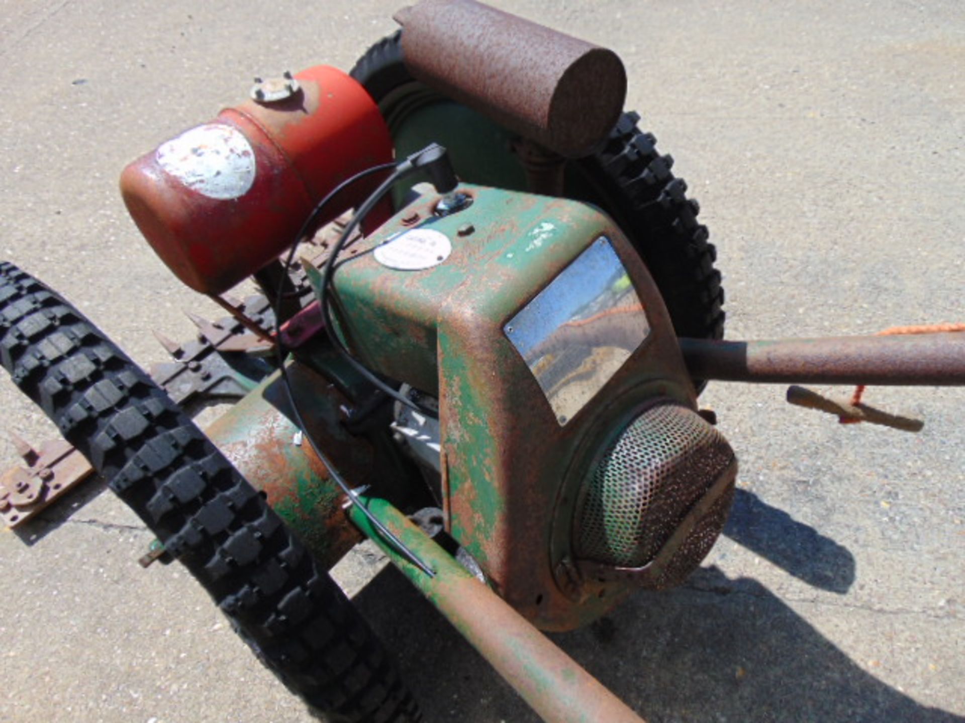 Vintage Oxford Allen Scythe Petrol Mower - Image 6 of 10