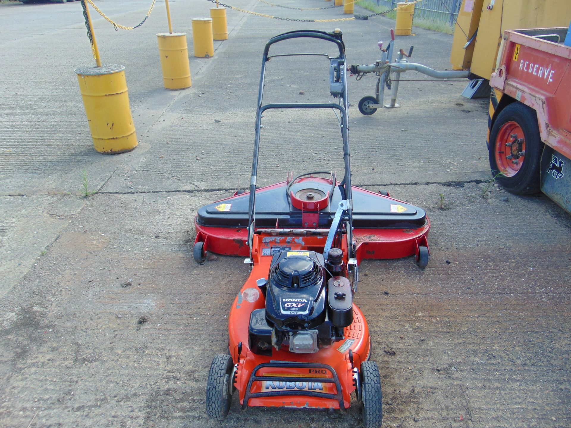 KUBOTA MOWER PLUS COUNTAX 48 INCHES MOWER DECK FROM COUNTY COUNCIL - Image 3 of 6