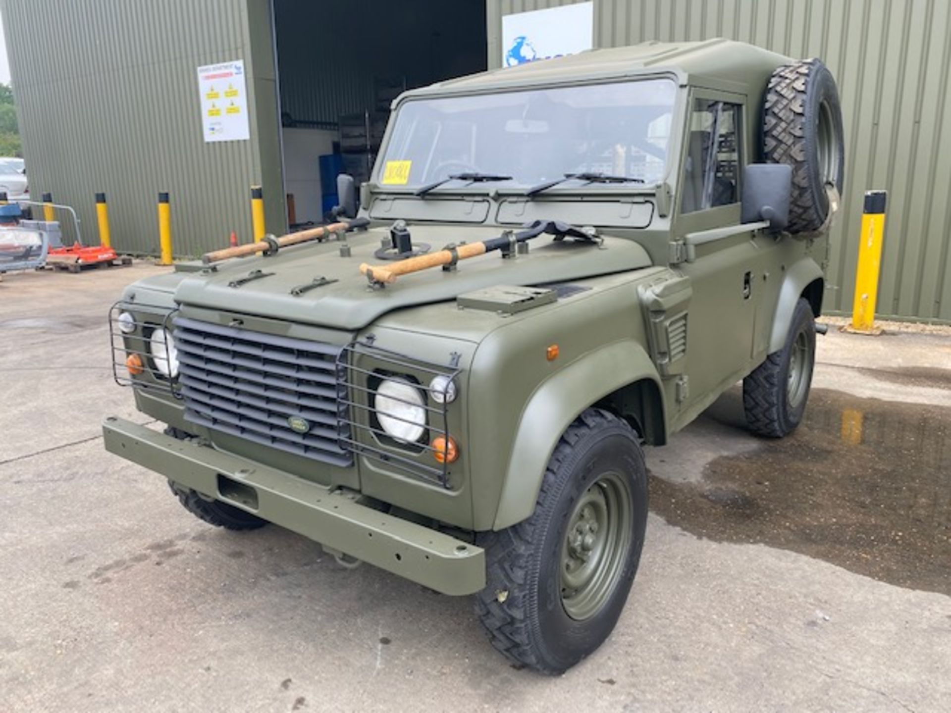 1998 Land Rover Wolf 90 Hard Top with Remus upgrade ONLY 89,208km! - Image 4 of 47