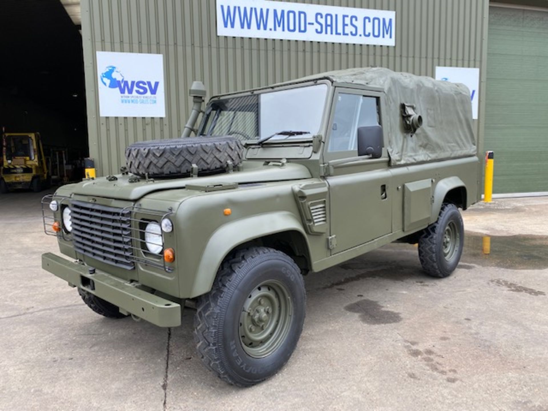 1997 Land Rover Wolf 110 Soft Top with Remus upgrade ONLY 141,383km!