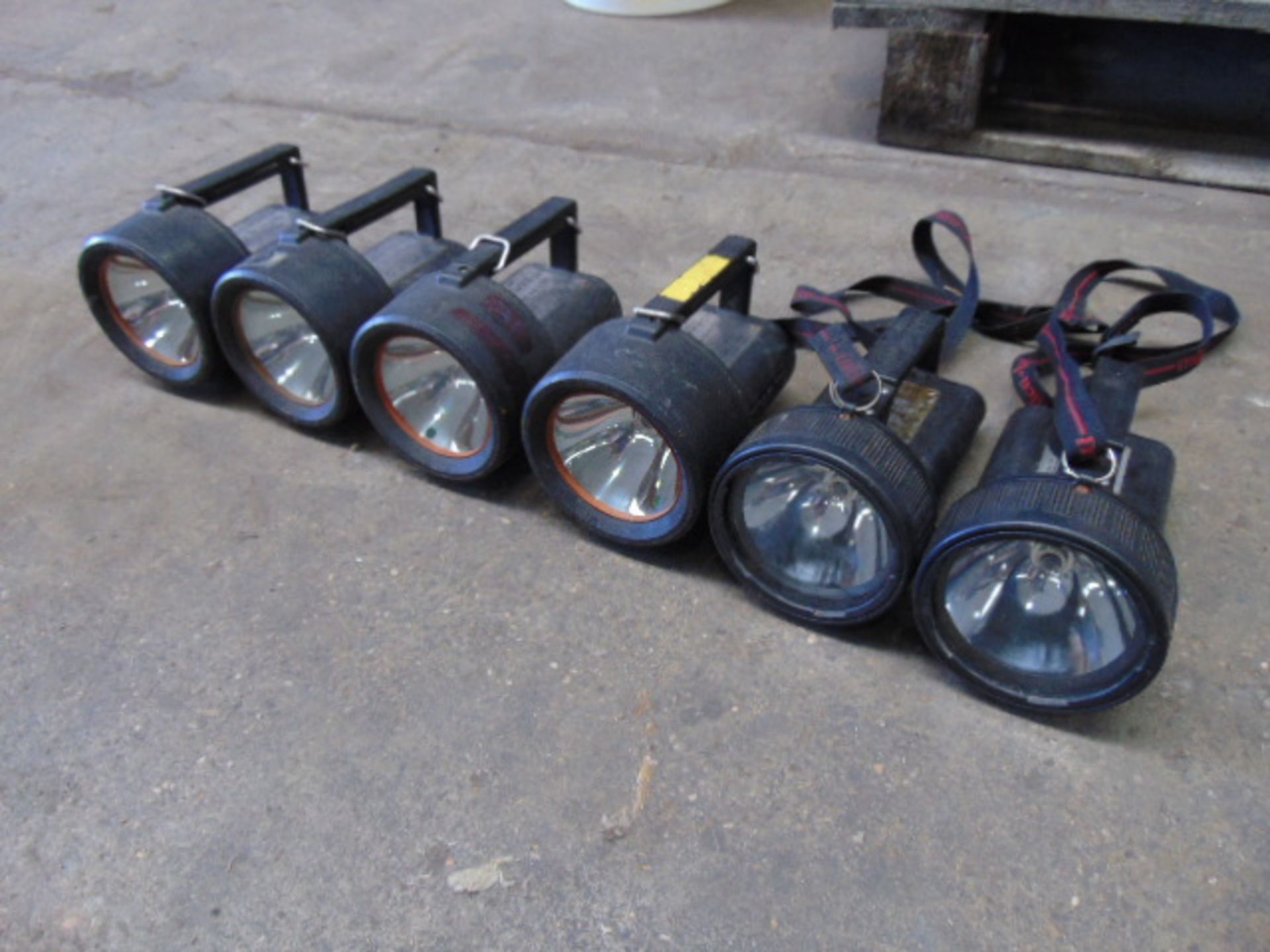 6 x Wolf & Mica Safety Torches as shown