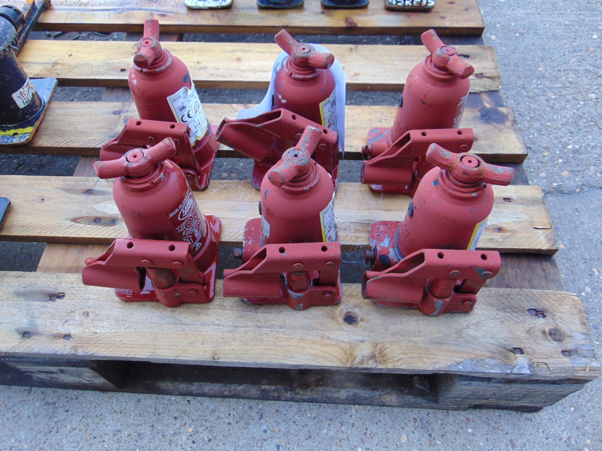 6X LAND ROVER HYDRAULIC WOLF TYPE 2 TONE JACKS - Image 2 of 3