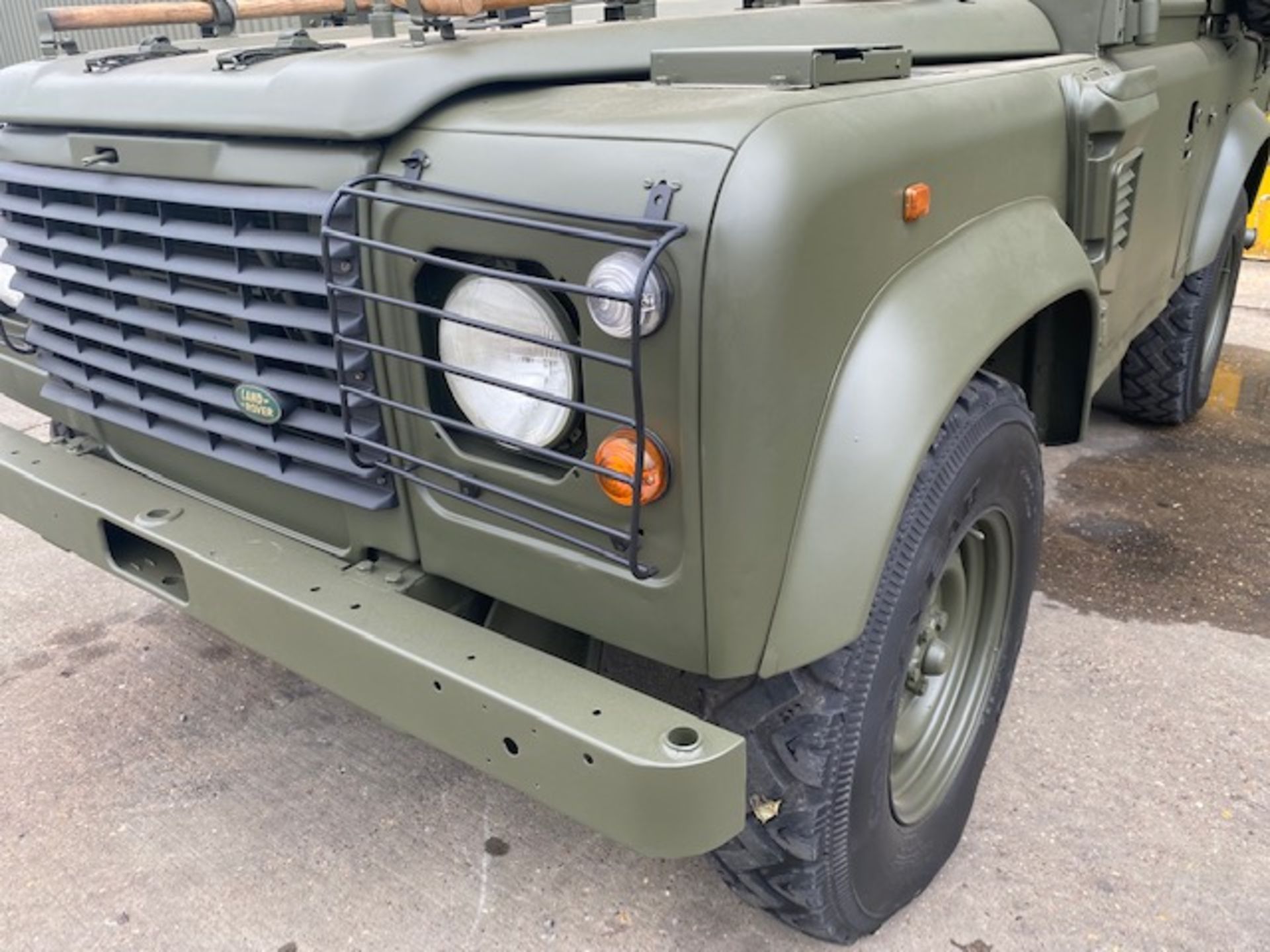 1998 Land Rover Wolf 90 Hard Top with Remus upgrade ONLY 89,208km! - Image 16 of 47