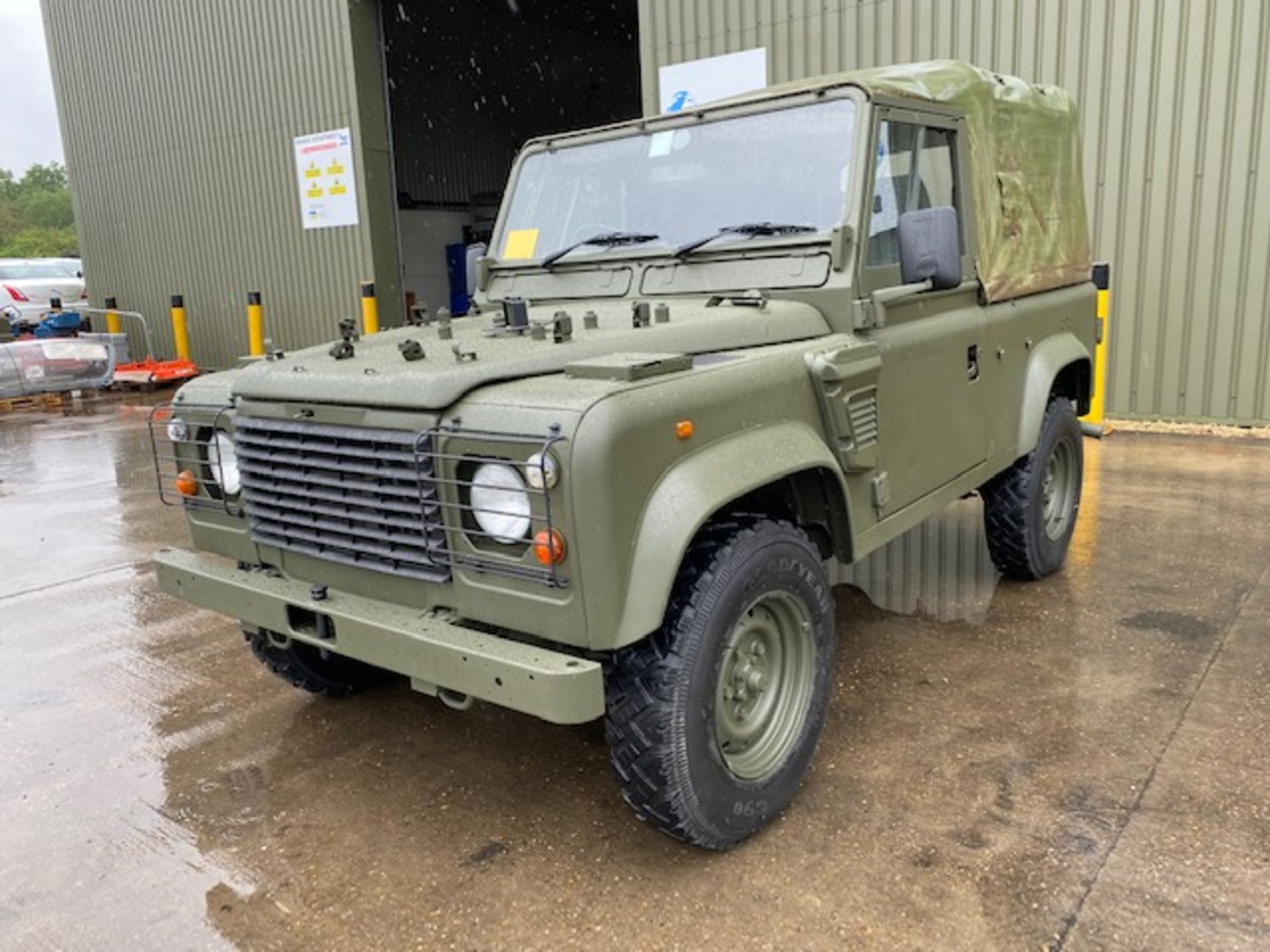 LAND ROVER 90 WOLF SOFT TOP RHD ONLY 3790 RECORDED KMS - Image 3 of 44