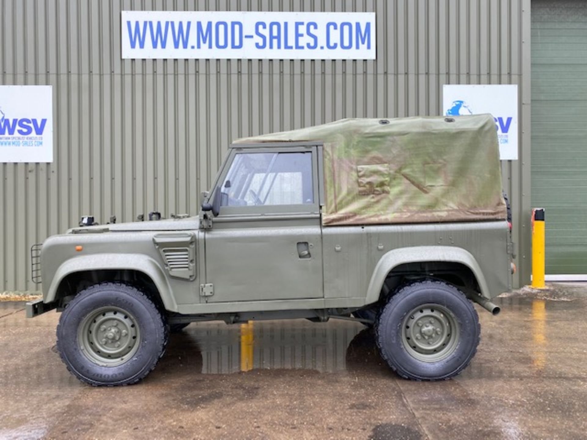 LAND ROVER 90 WOLF SOFT TOP RHD ONLY 3790 RECORDED KMS - Image 7 of 44
