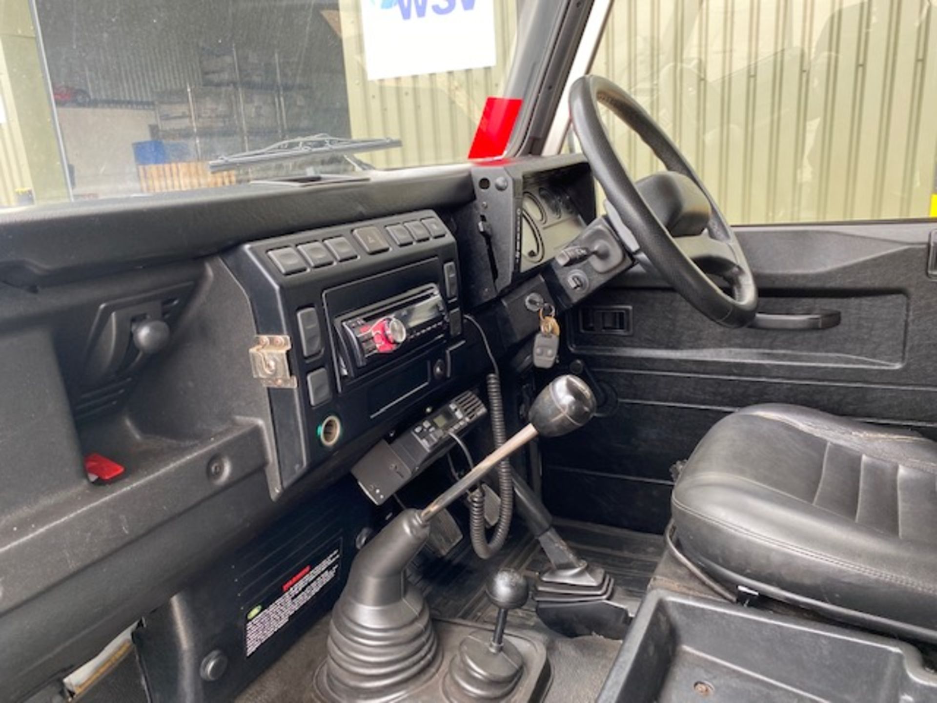 LAND ROVER DEFENDER 110 TD5 HARDTOP FITTED WINCH, SNORKEL AND WORKSHOP INTERIOR - Image 22 of 53