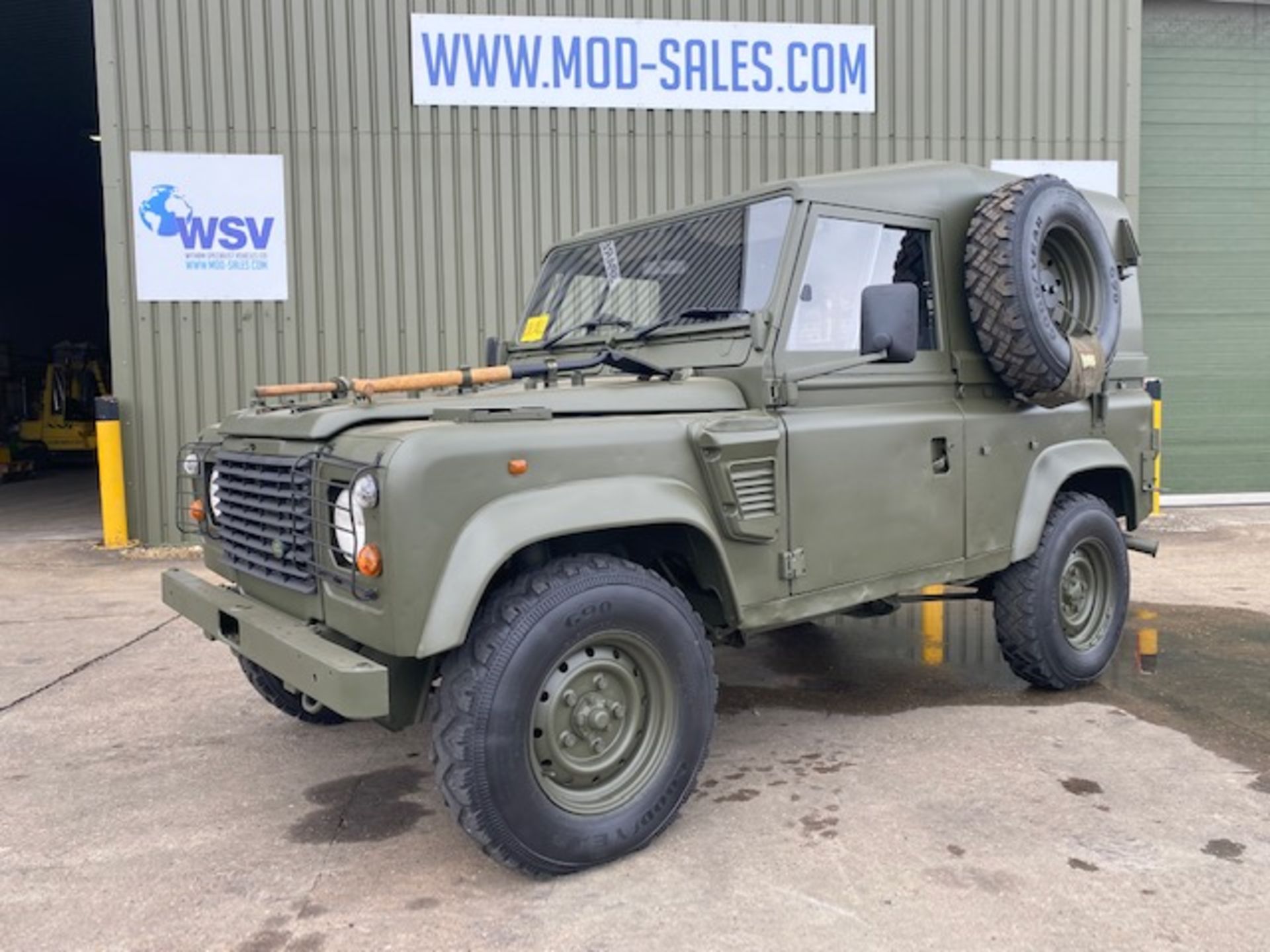 1998 Land Rover Wolf 90 Hard Top with Remus upgrade ONLY 89,208km! - Image 5 of 47