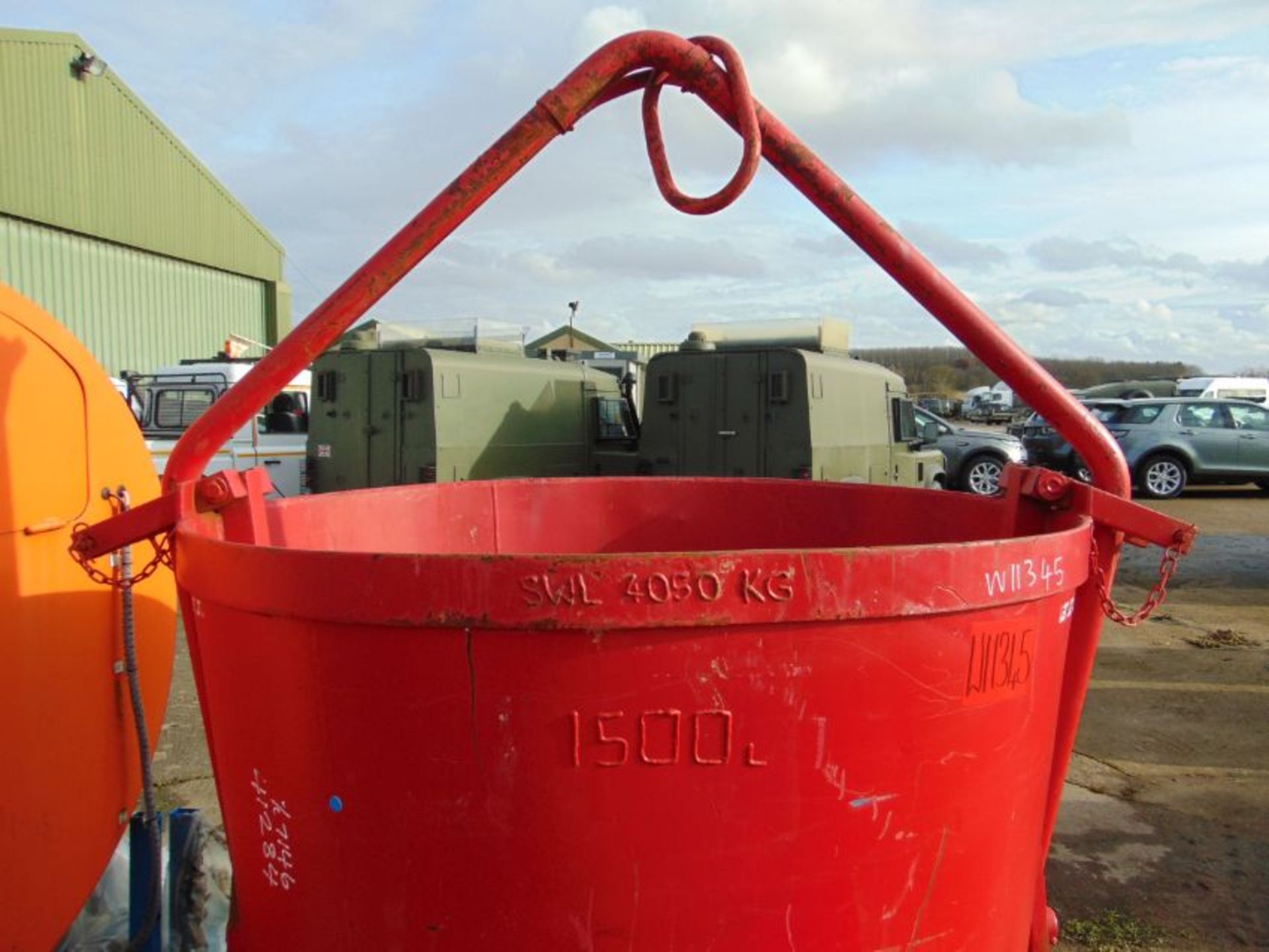 1500ltr Concrete Hopper, Tipping Bucket, Skip, lifting bin, forklift, crane - Image 3 of 5