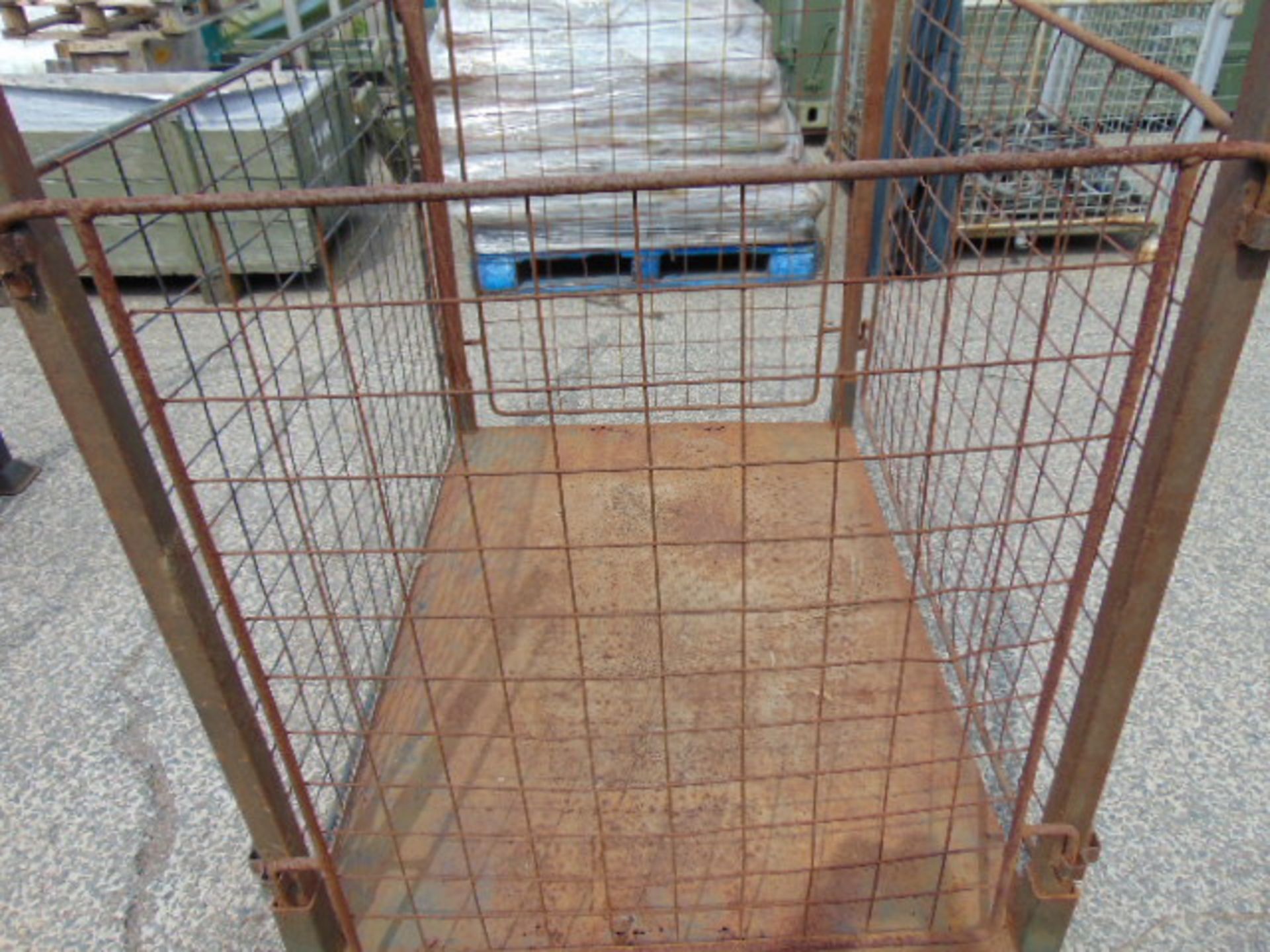 Steel Stacking Stillage with removeable sides and corner posts - Image 2 of 3