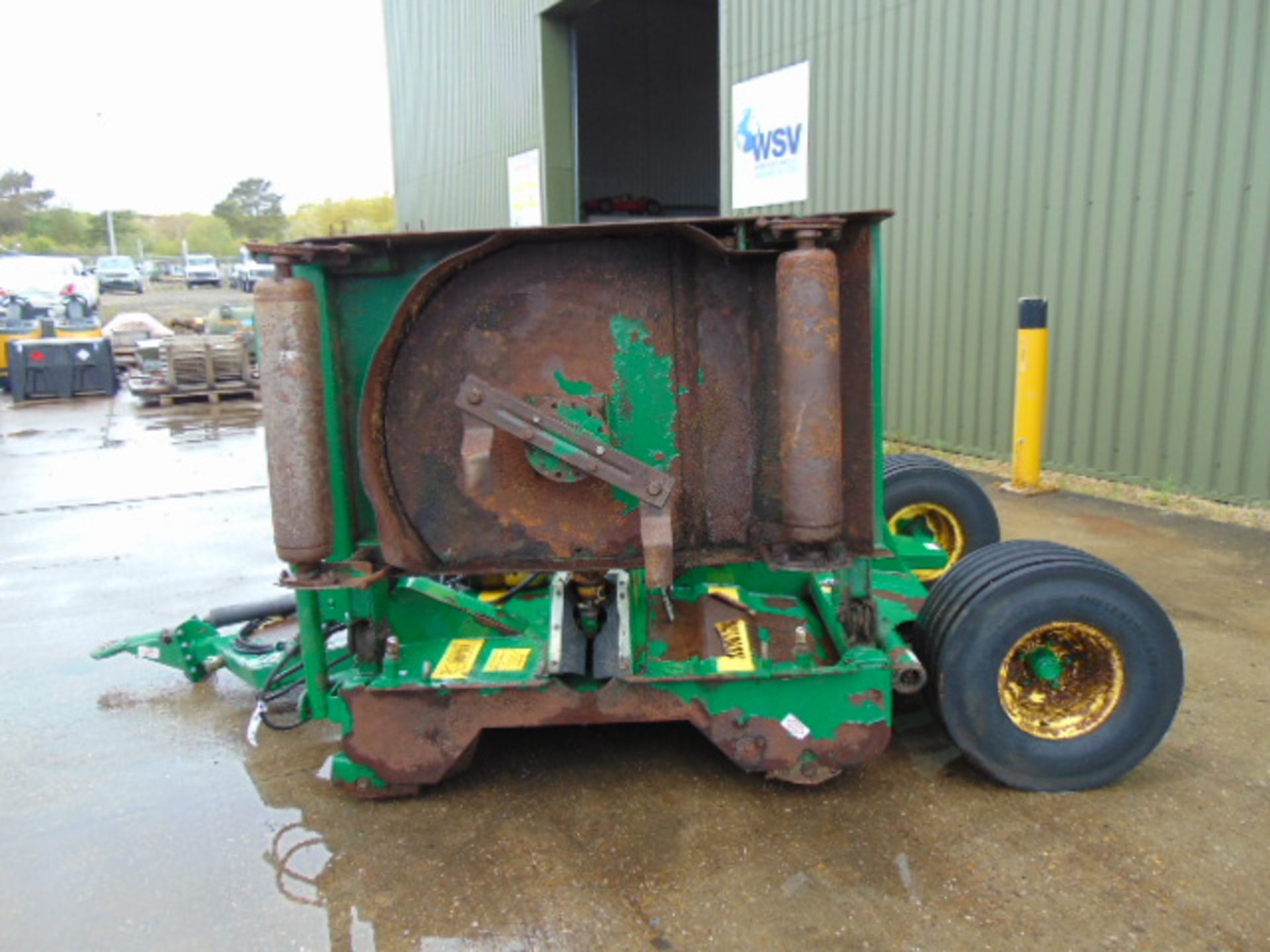 Major 12000 Grounds Major Batwing Roller Trailed Tractor Mower - Image 4 of 16