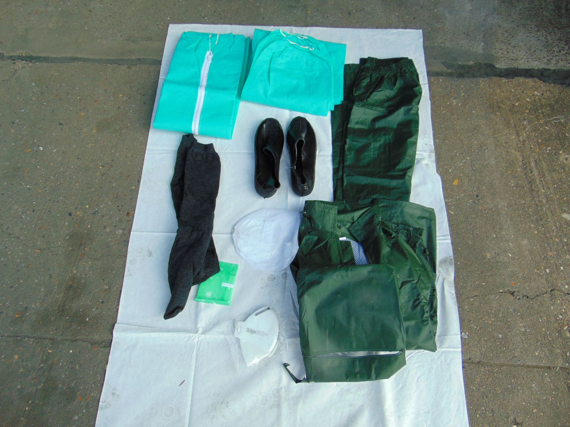90 x New Unissued protective suit and kits