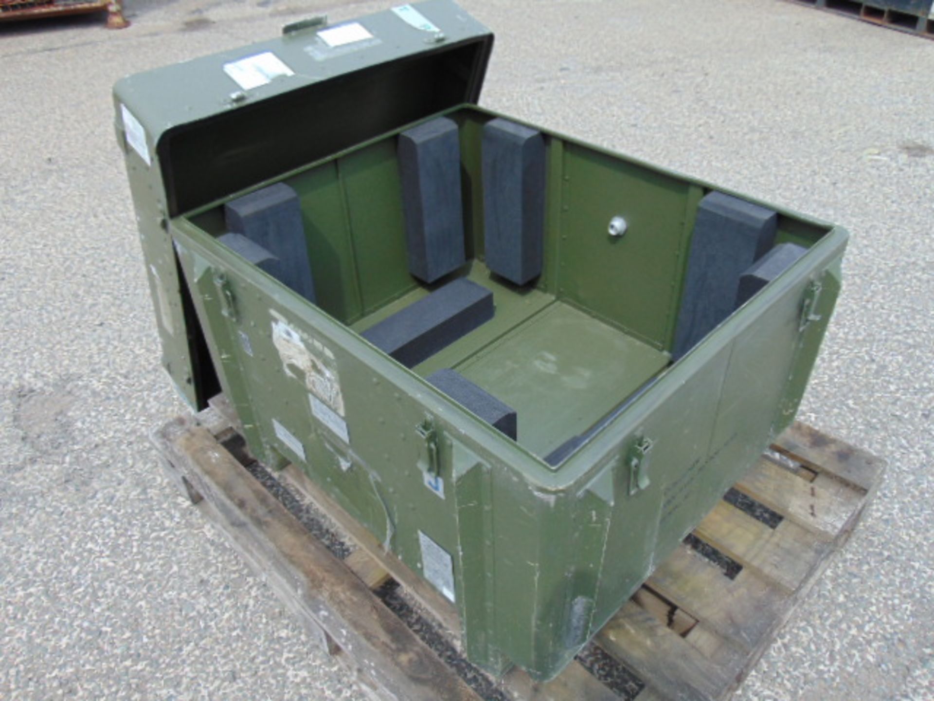 Large Heavy Duty Secure Storage Box as shown - Image 5 of 7