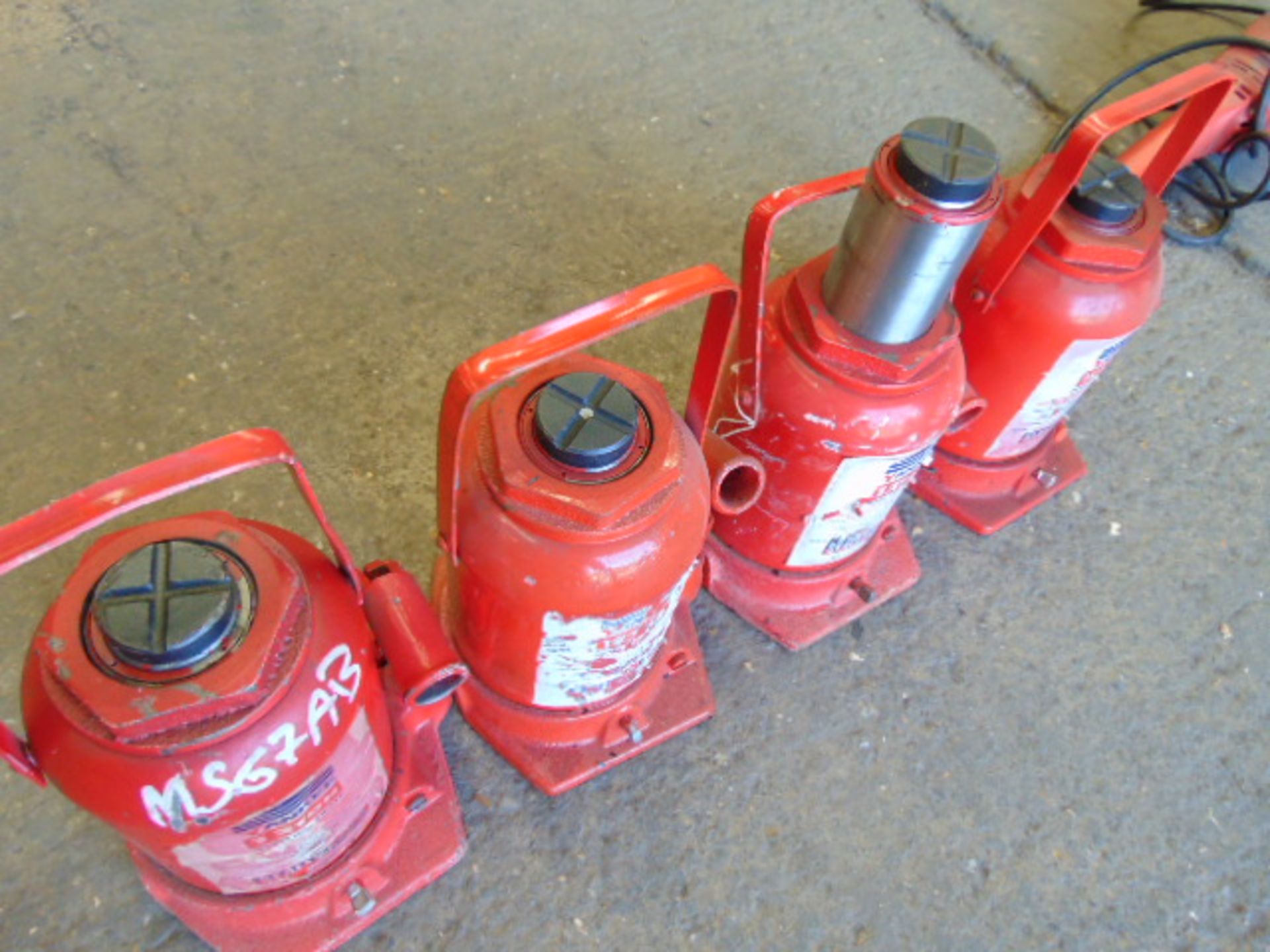 Q 4 x Sealey Yankee 12 Tonne Hydraulic Jacks - Image 2 of 4