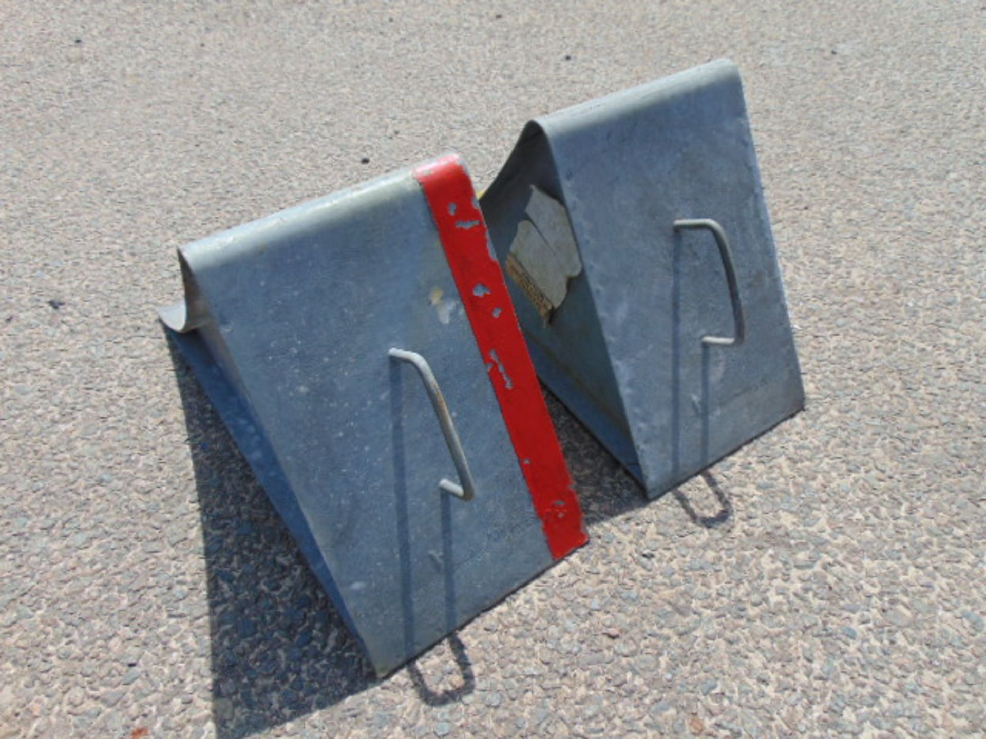 2 x Heavy Duty Steel Wheel Chocks - Image 3 of 4