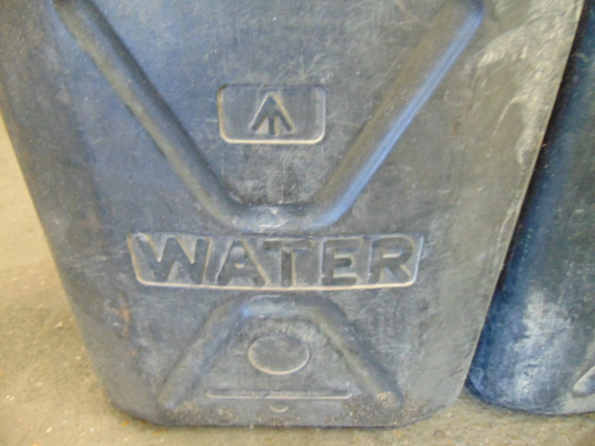 4 x Standard Nato 5 gall Water Jerry Cans - Image 3 of 3