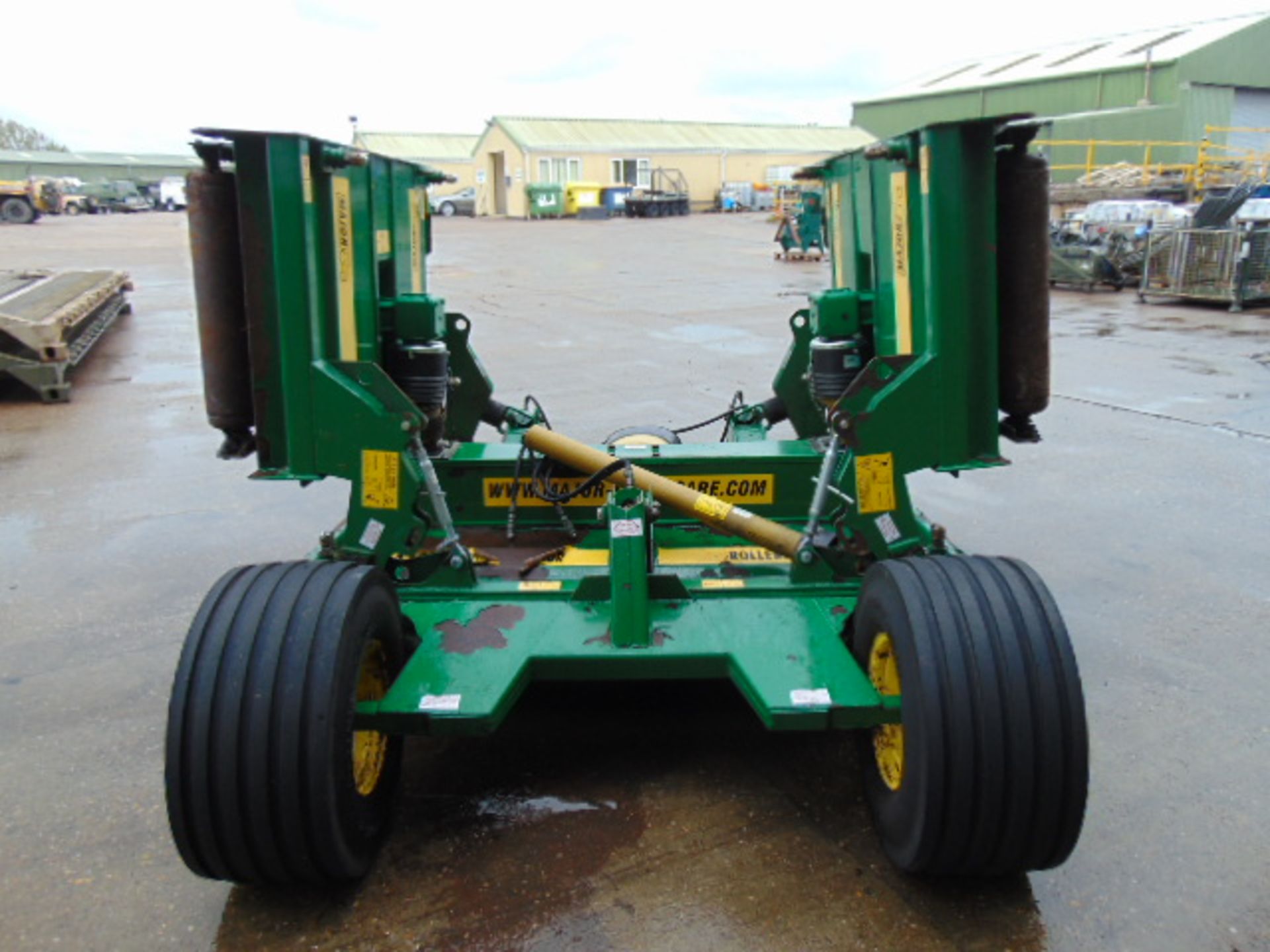 Major 12000 Grounds Major Batwing Roller Trailed Tractor Mower - Image 9 of 16